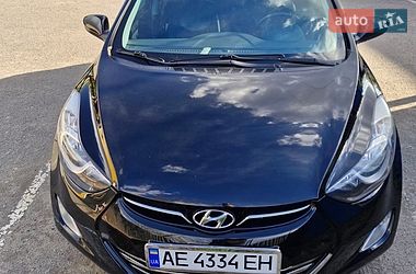 Седан Hyundai Elantra 2013 в Никополе