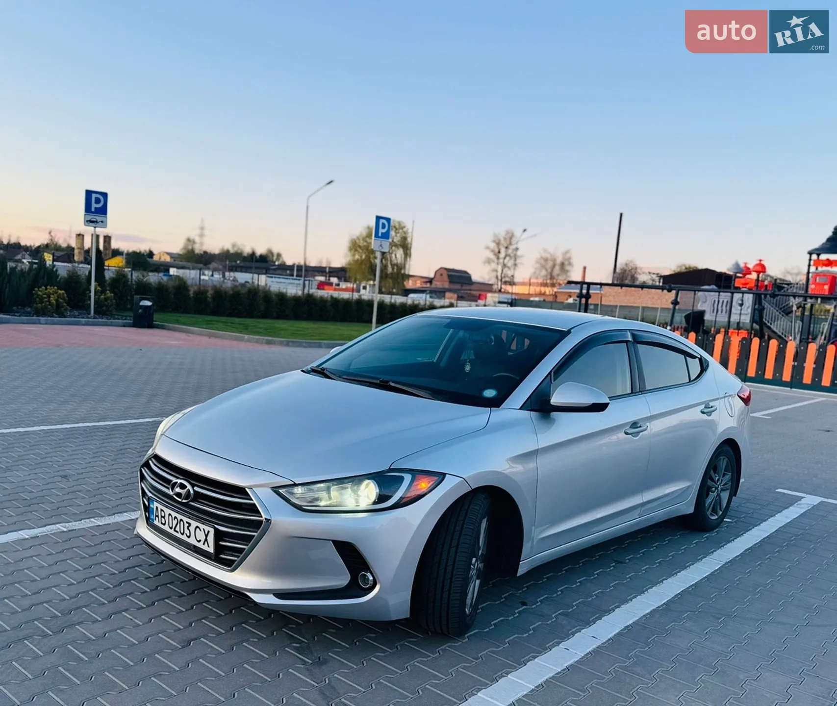 2016 Hyundai Elantra - мініатюра 3