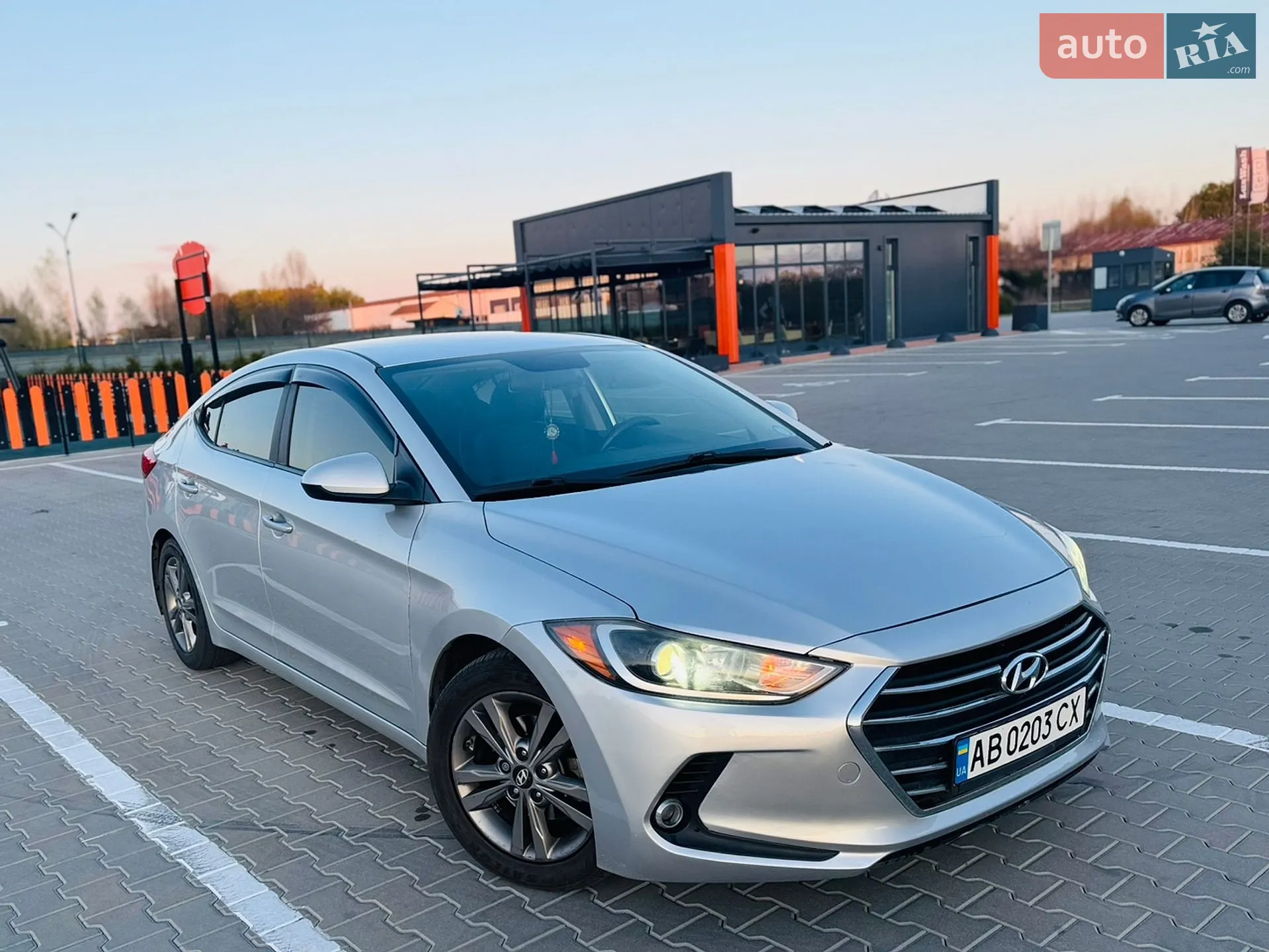 2016 Hyundai Elantra - мініатюра 5