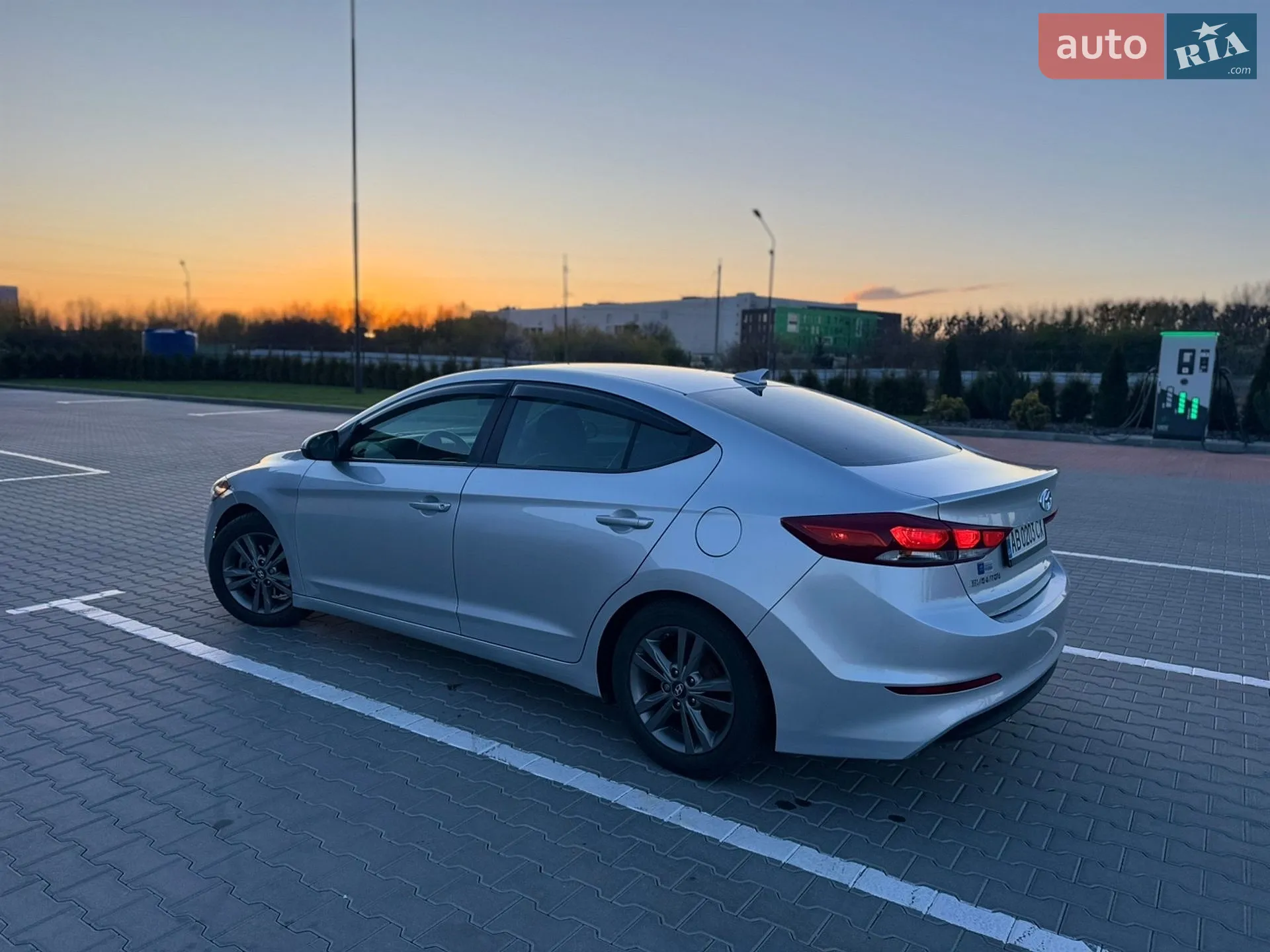 2016 Hyundai Elantra - мініатюра 7