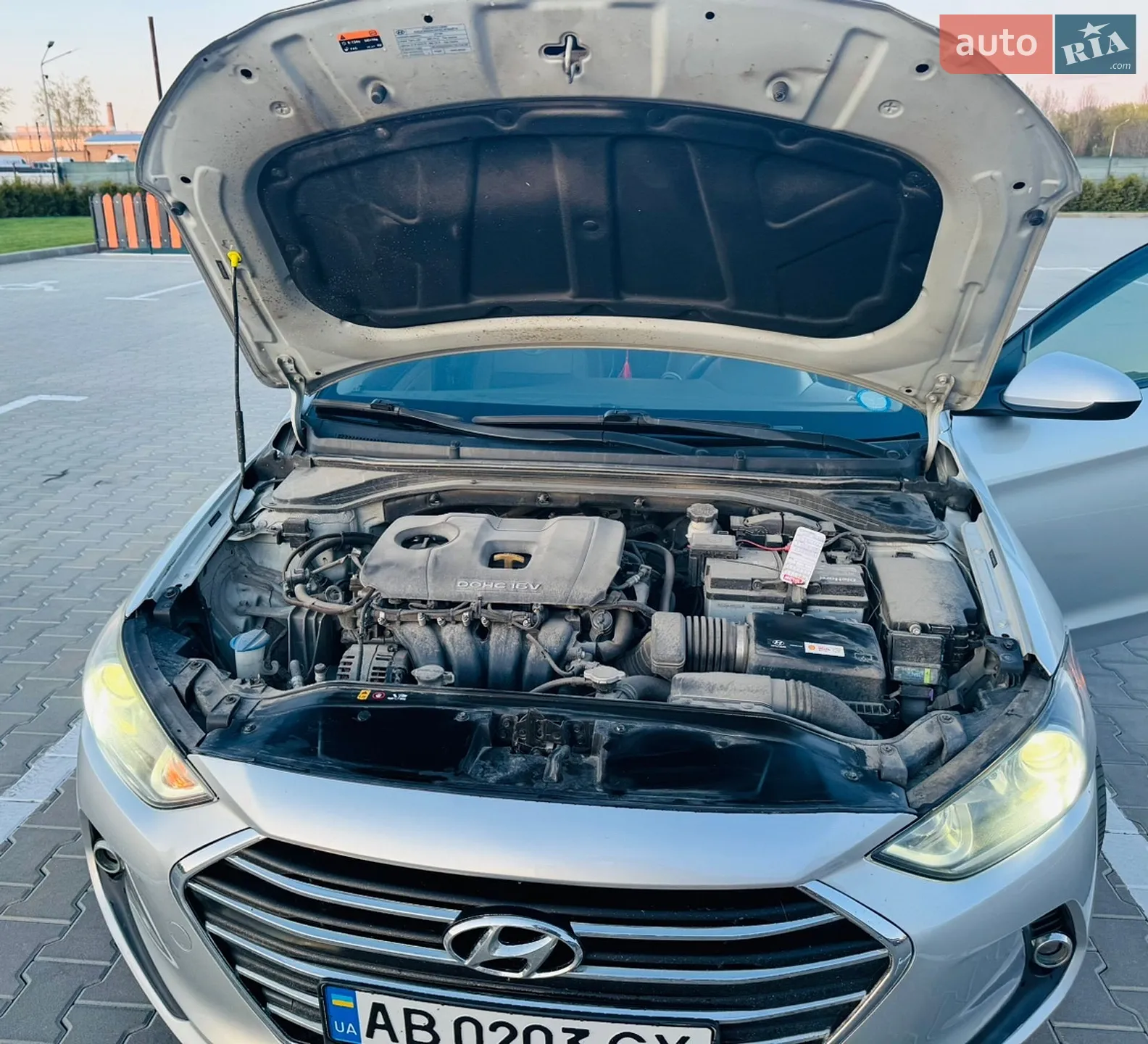2016 Hyundai Elantra - мініатюра 14