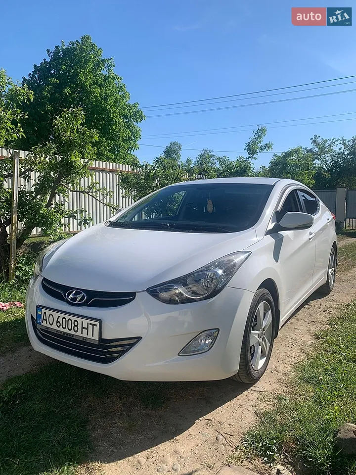 2013 Hyundai Elantra - мініатюра 5