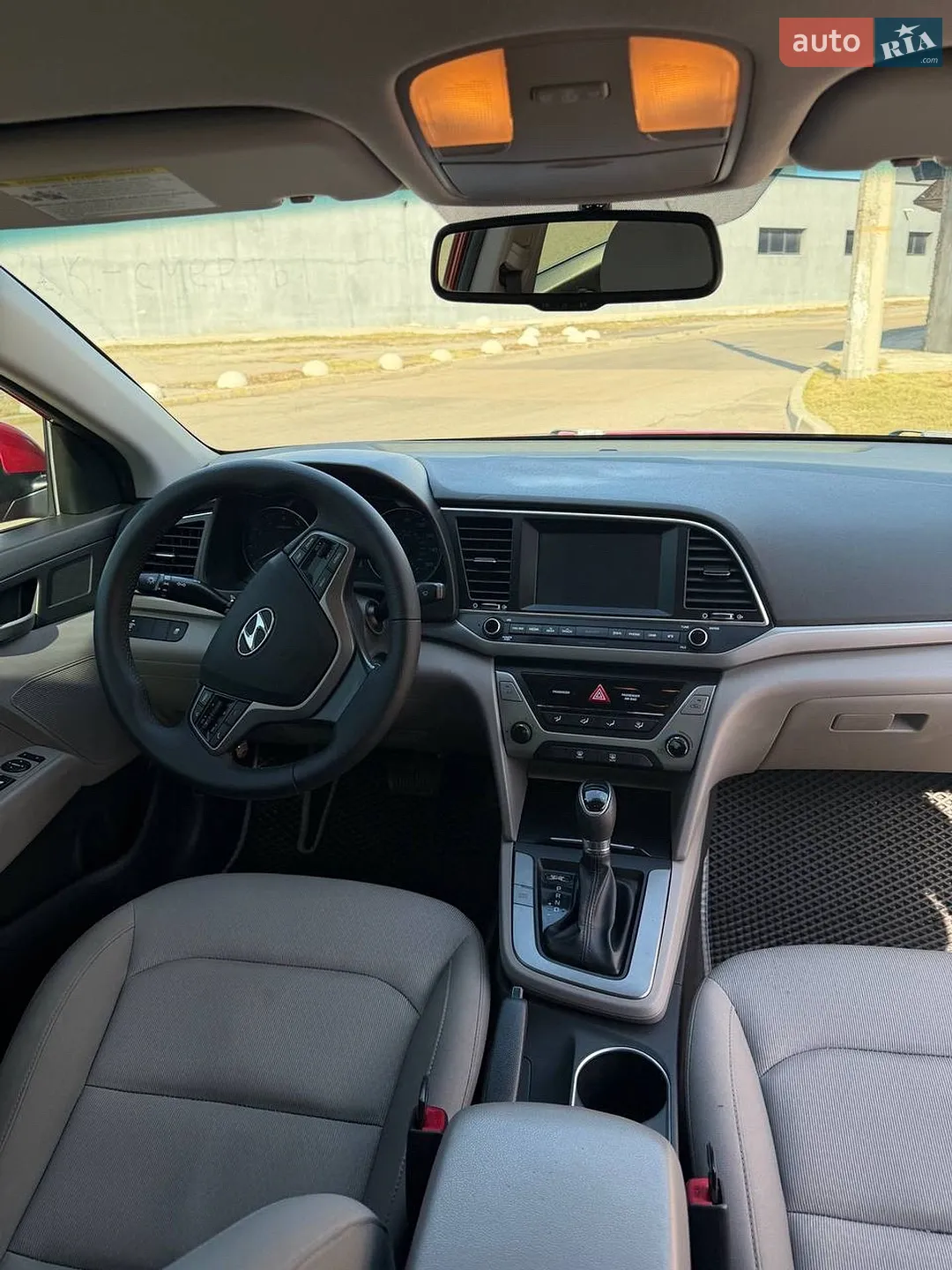2017 Hyundai Elantra - мініатюра 16