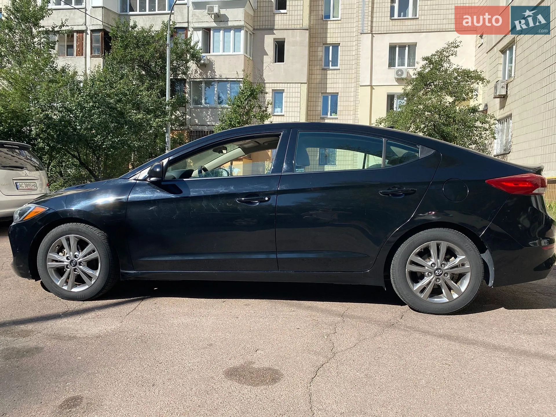 2017 Hyundai Elantra - мініатюра 2