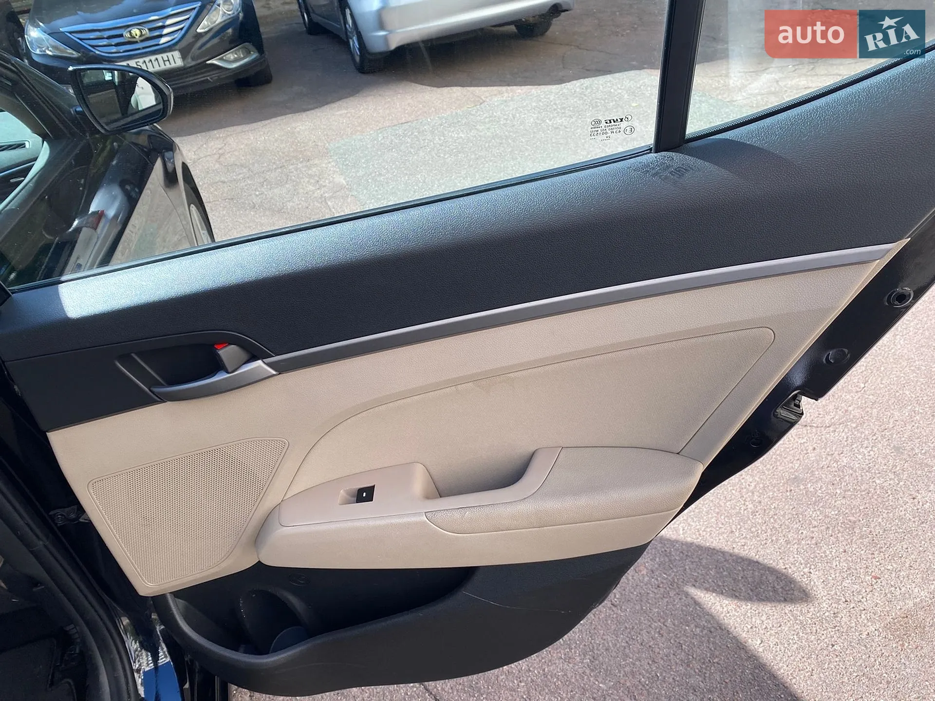 2017 Hyundai Elantra - мініатюра 9