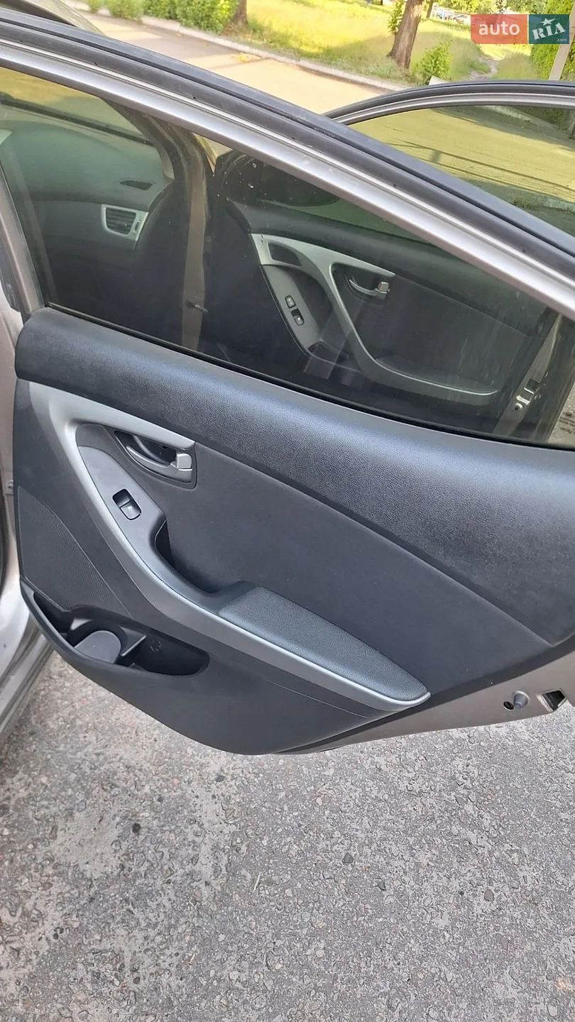 2014 Hyundai Elantra - мініатюра 4