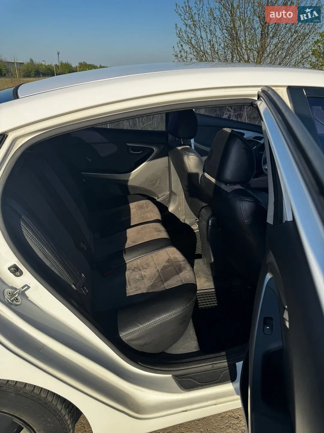 2013 Hyundai Elantra - мініатюра 11