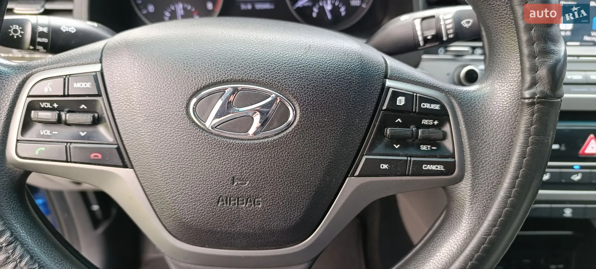 2018 Hyundai Elantra - мініатюра 18