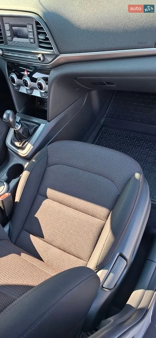 2019 Hyundai Elantra - мініатюра 14