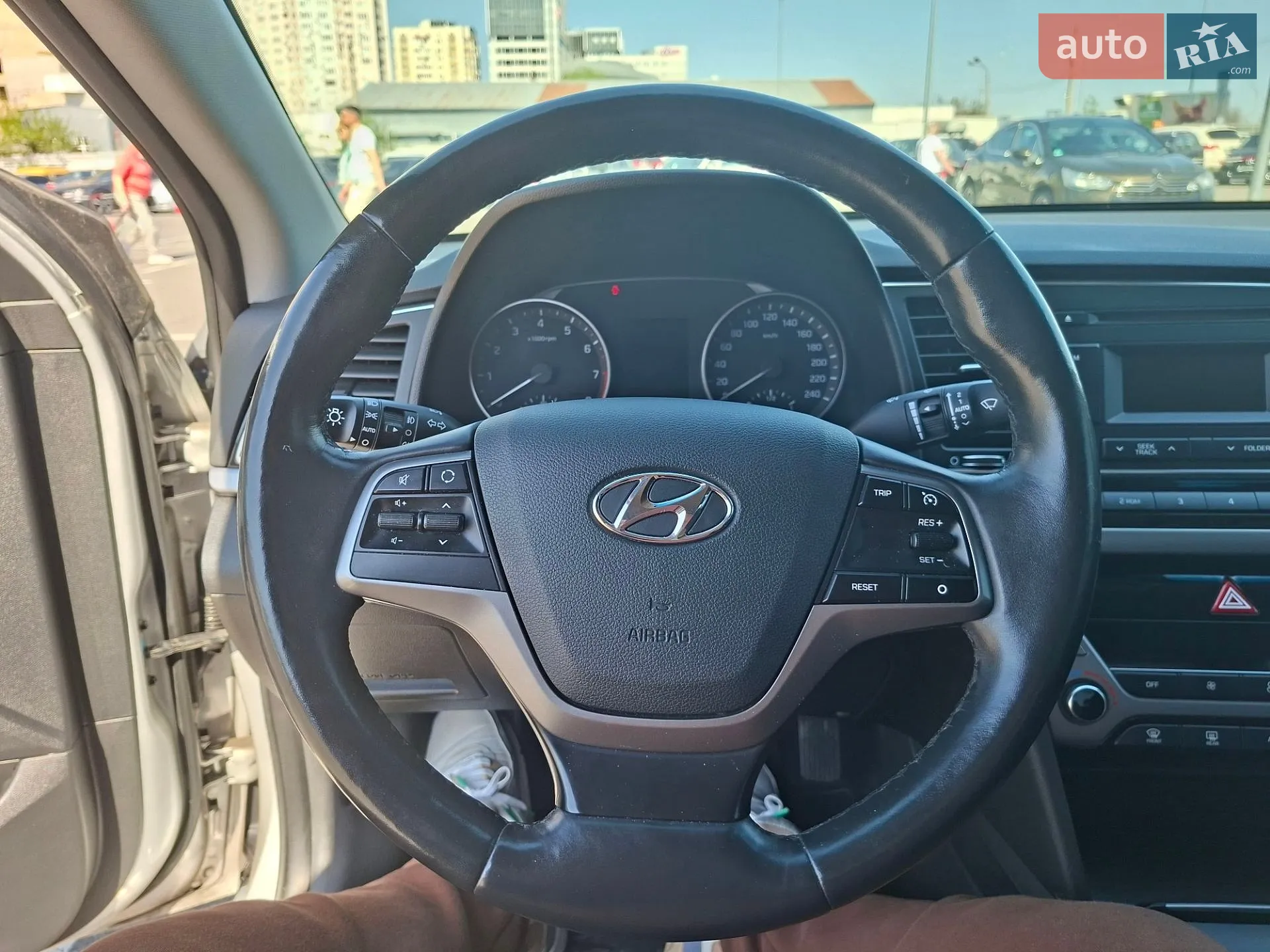 2018 Hyundai Elantra - мініатюра 19