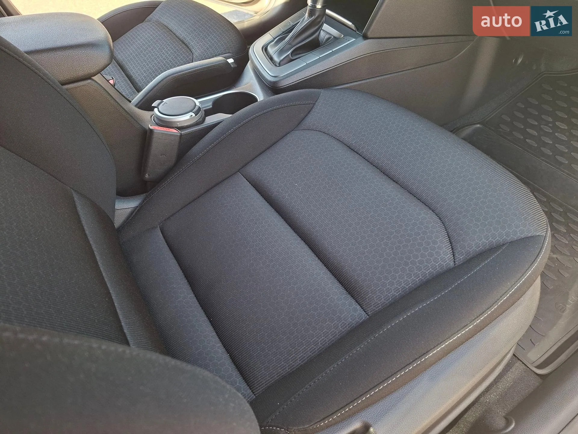 2018 Hyundai Elantra - мініатюра 41