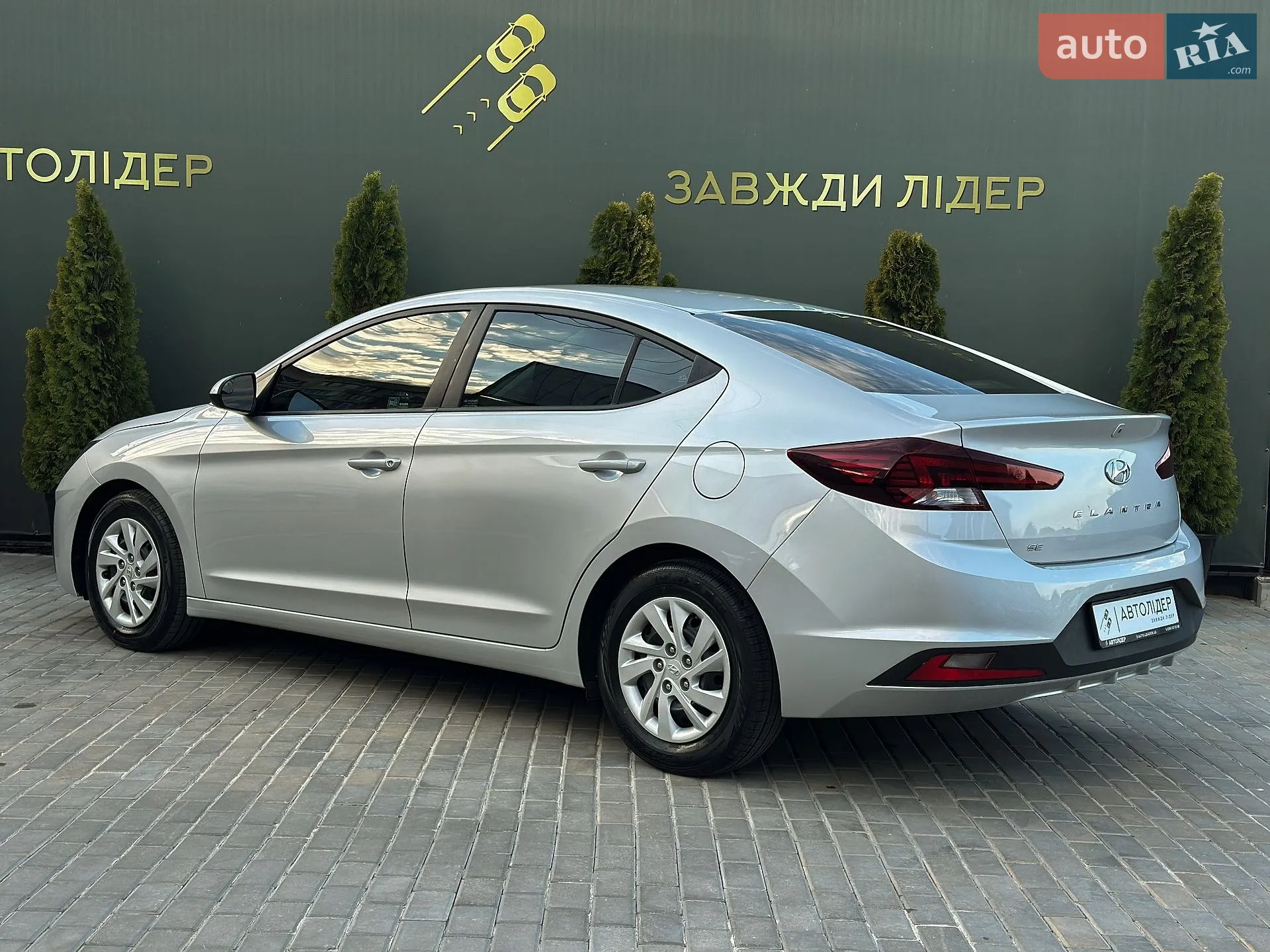 2019 Hyundai Elantra - мініатюра 26