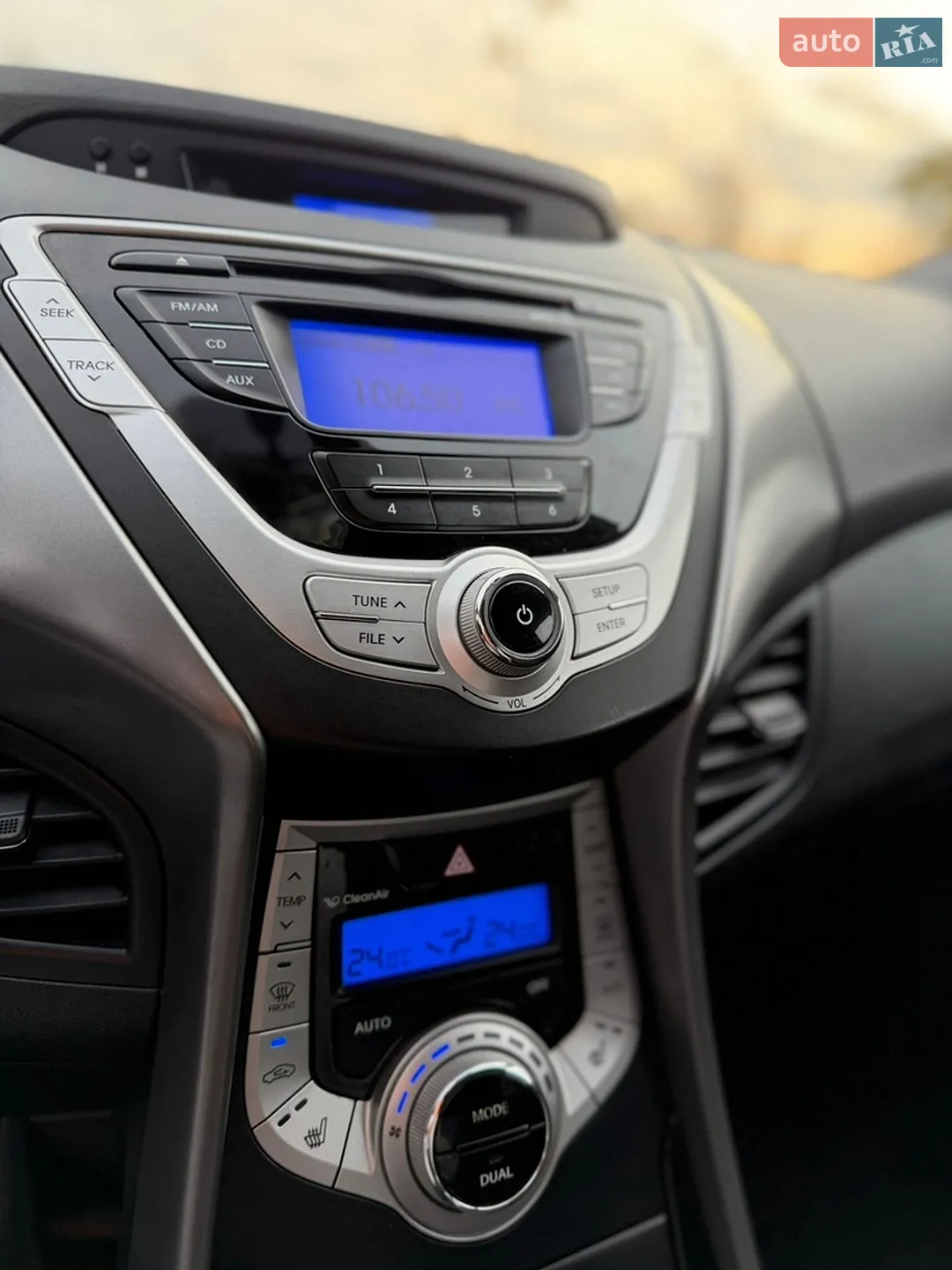 2012 Hyundai Elantra - мініатюра 27