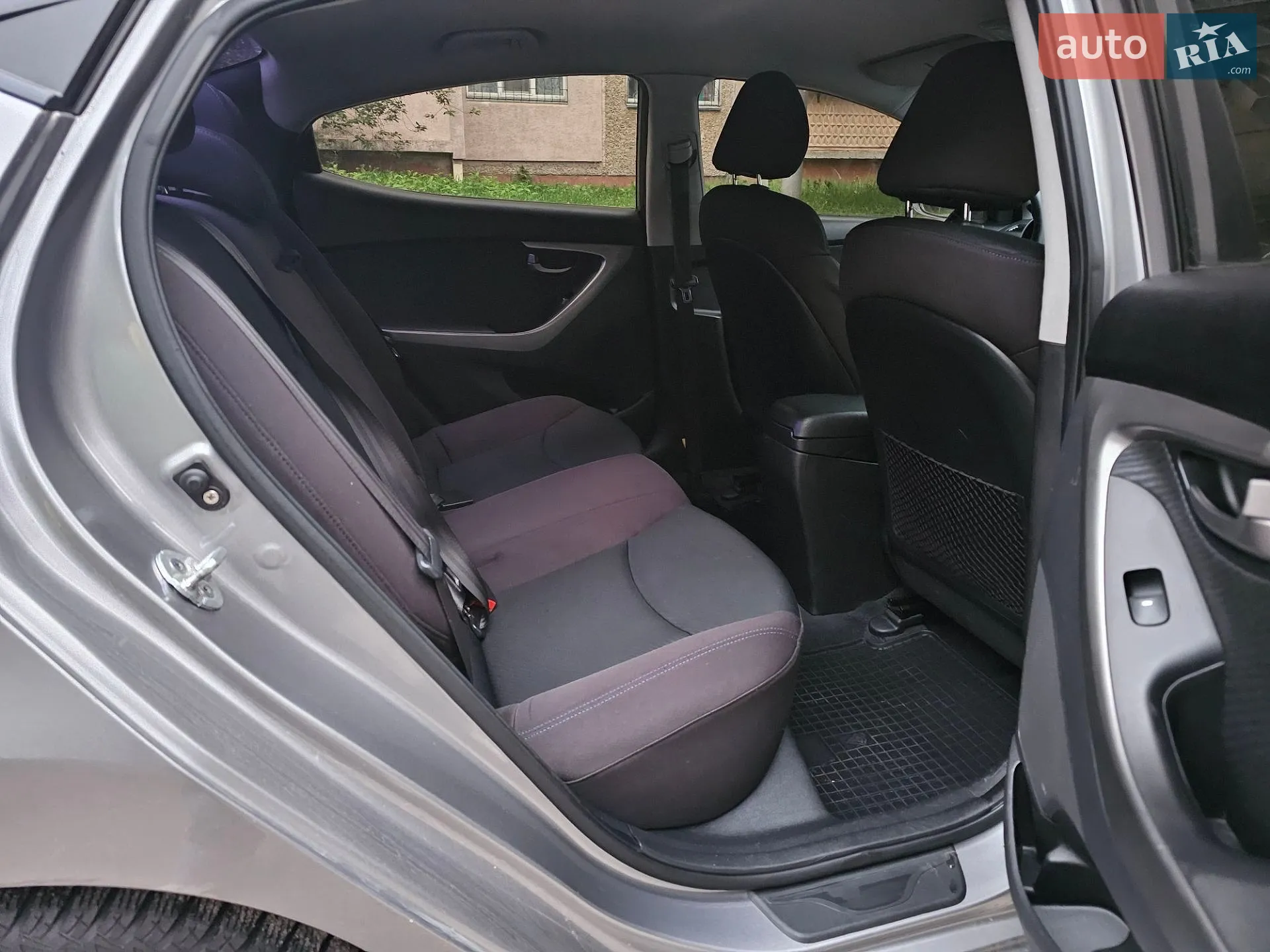 2011 Hyundai Elantra - мініатюра 8