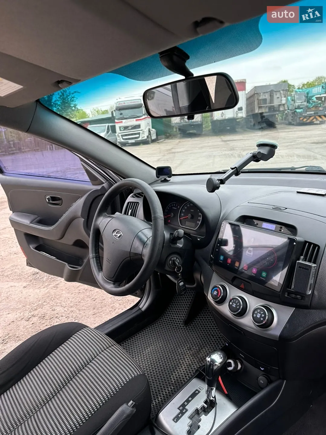 2010 Hyundai Elantra - мініатюра 16