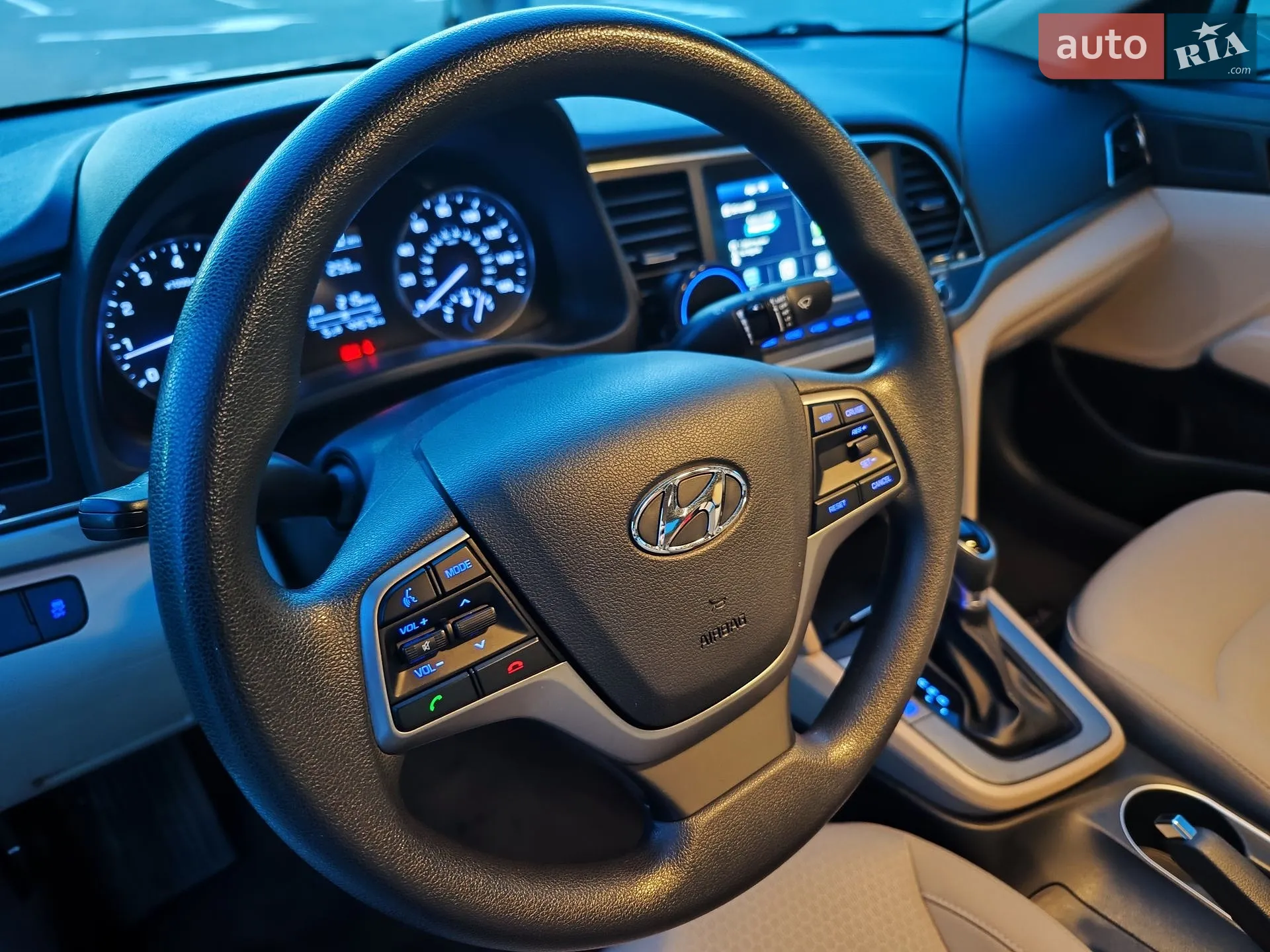 2016 Hyundai Elantra - мініатюра 23