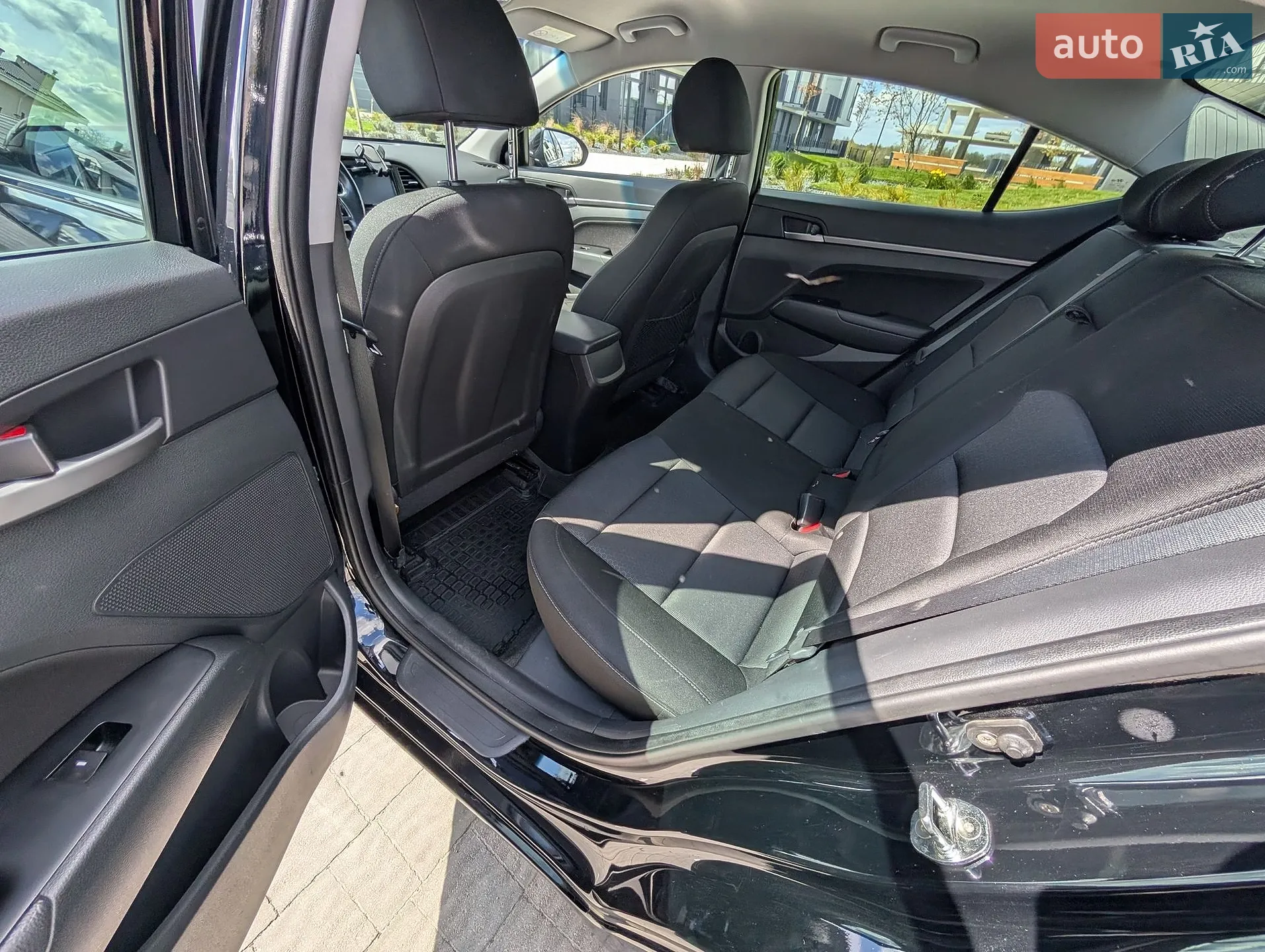 2018 Hyundai Elantra - мініатюра 8