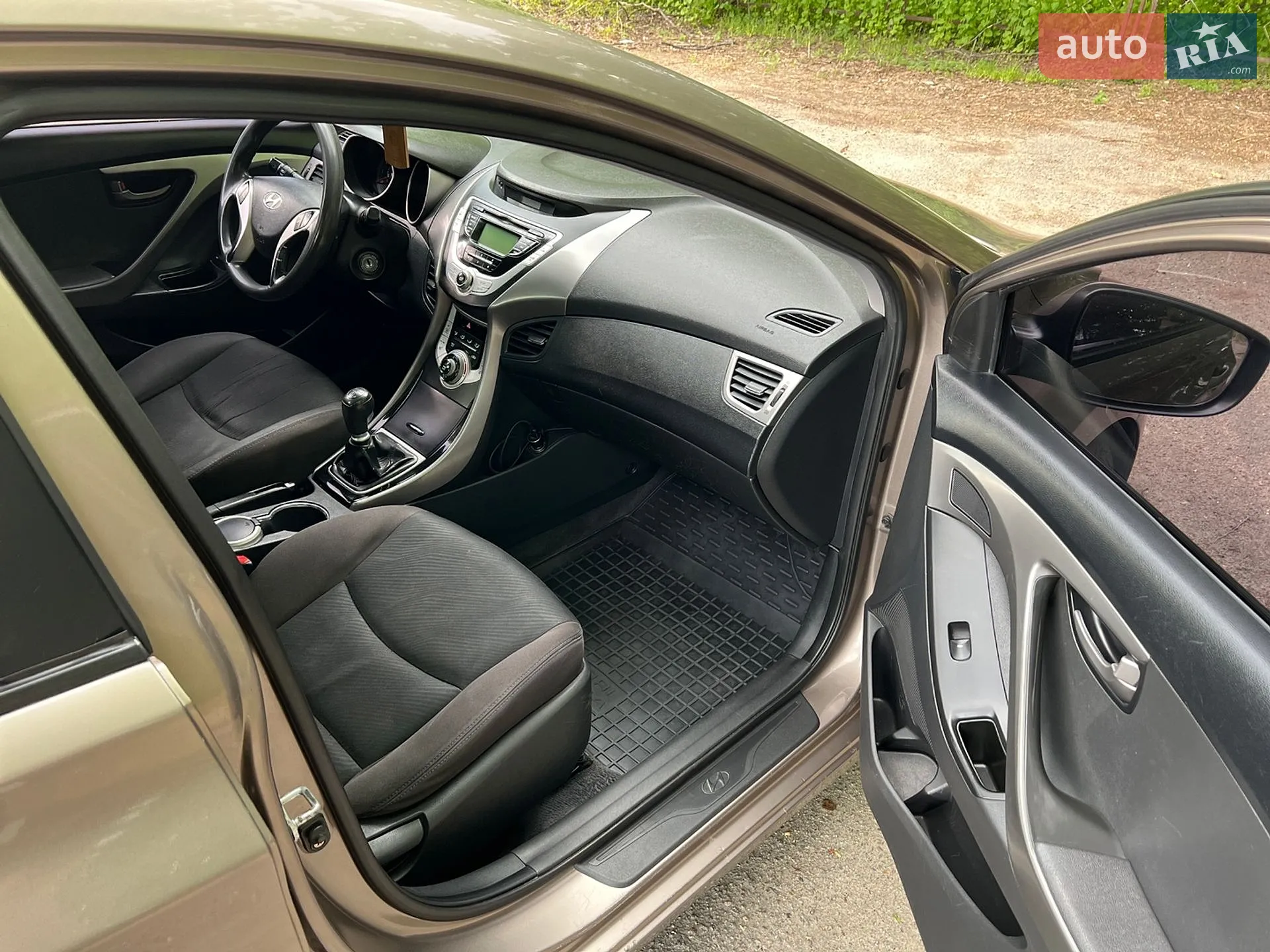 2011 Hyundai Elantra - мініатюра 13