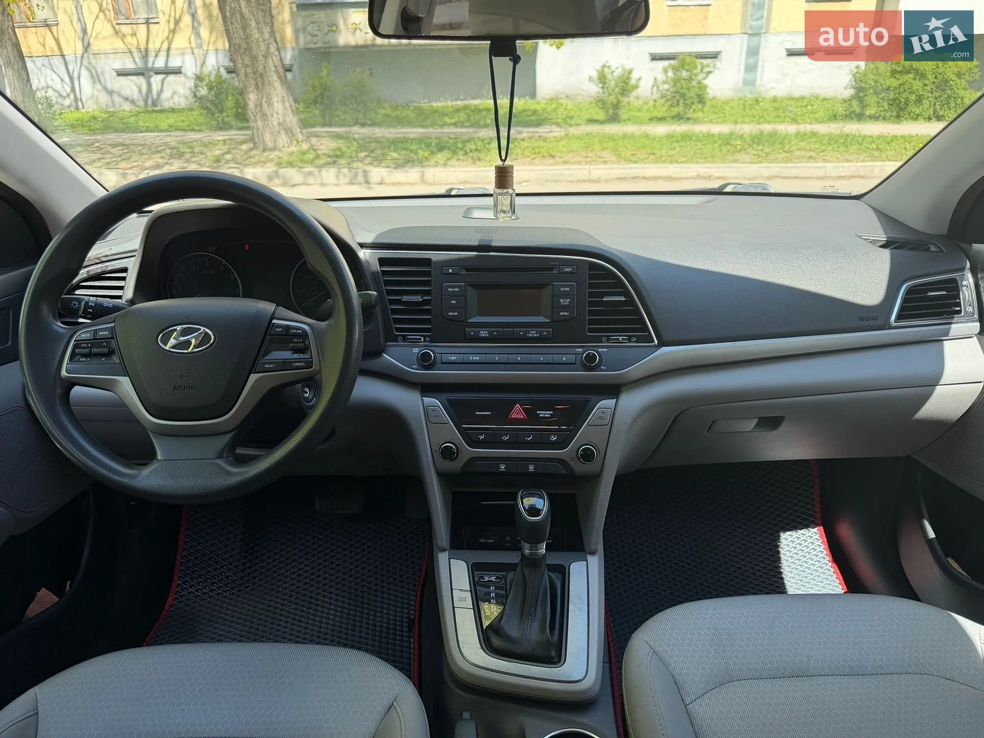 2016 Hyundai Elantra - мініатюра 11