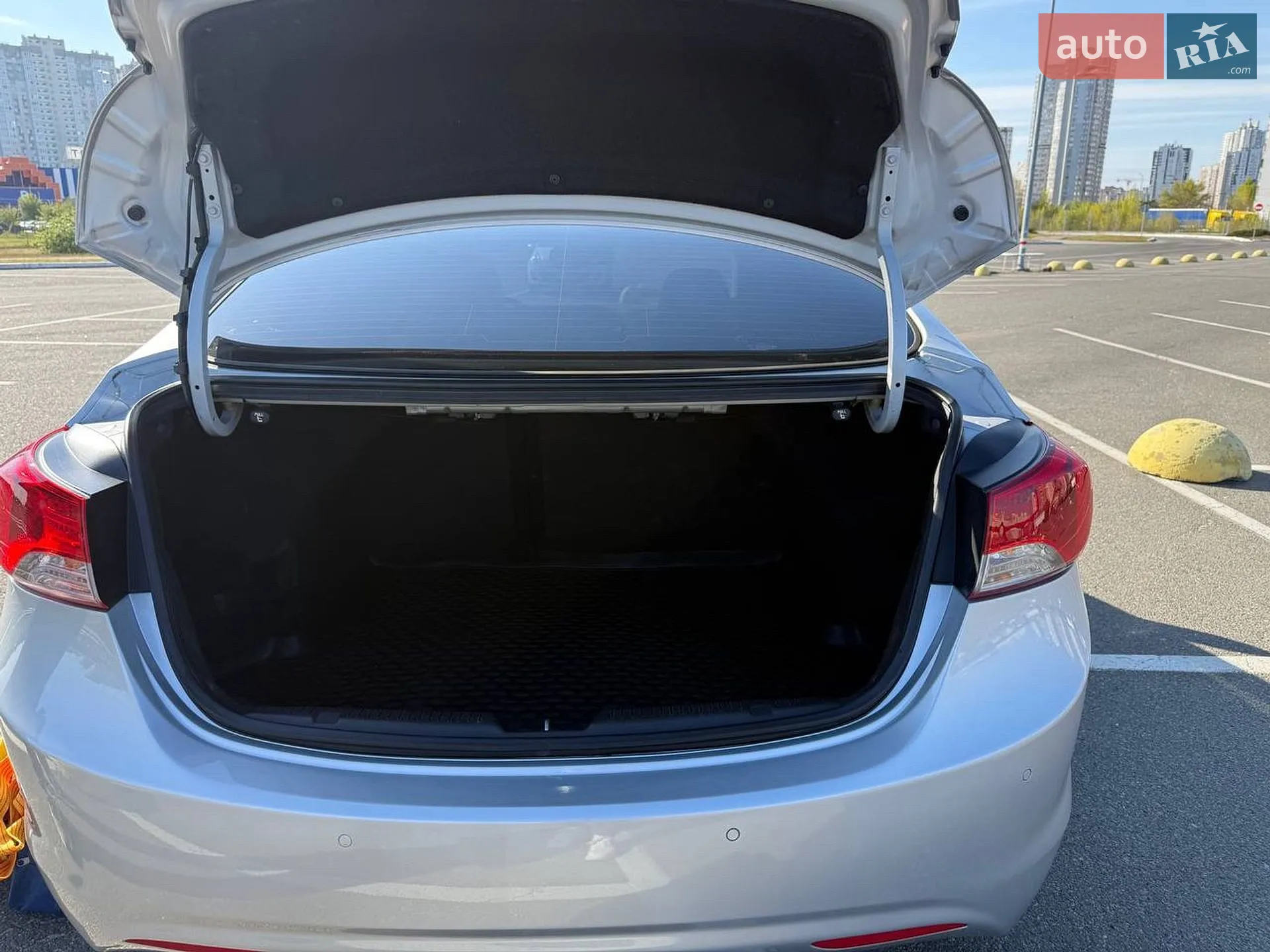2012 Hyundai Elantra - мініатюра 22