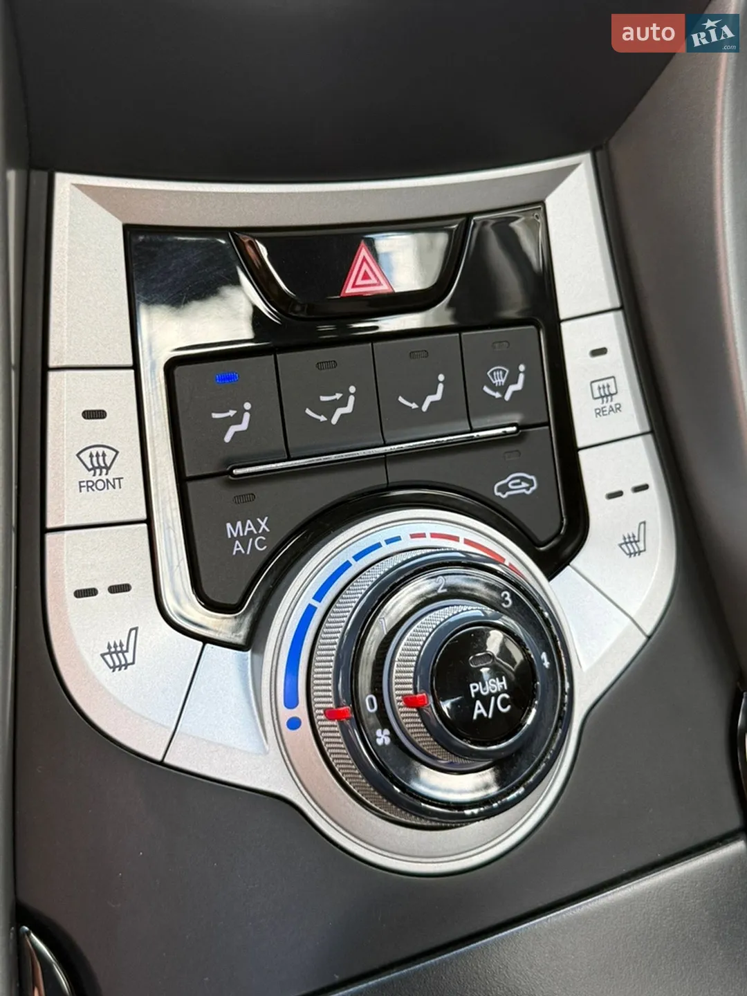 2011 Hyundai Elantra - мініатюра 20