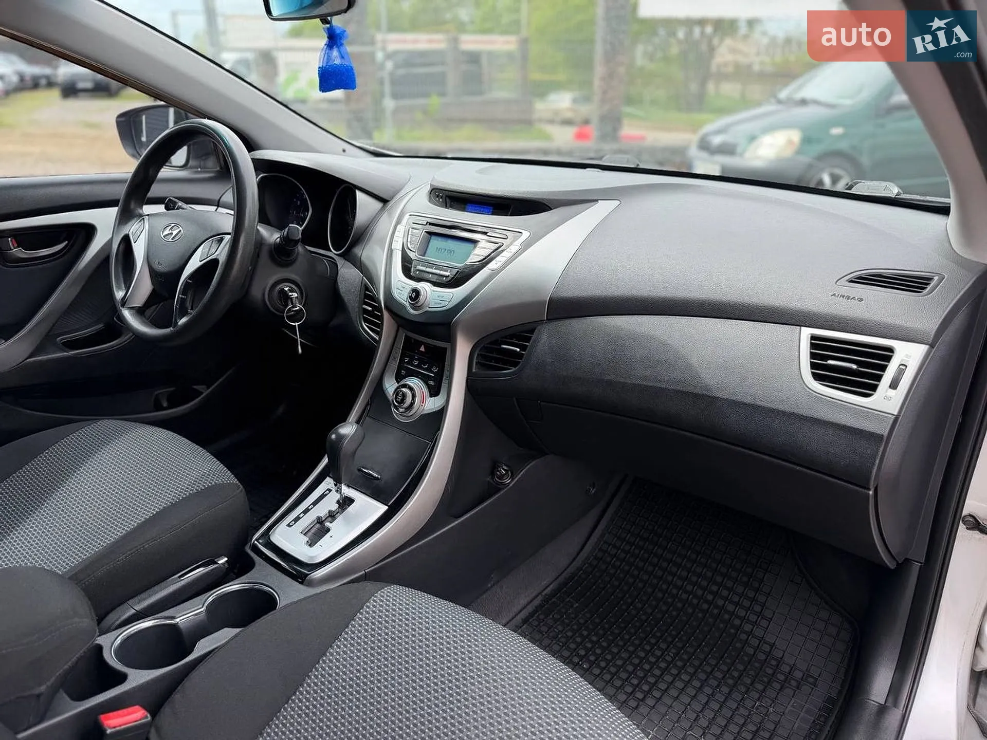 2011 Hyundai Elantra - мініатюра 31
