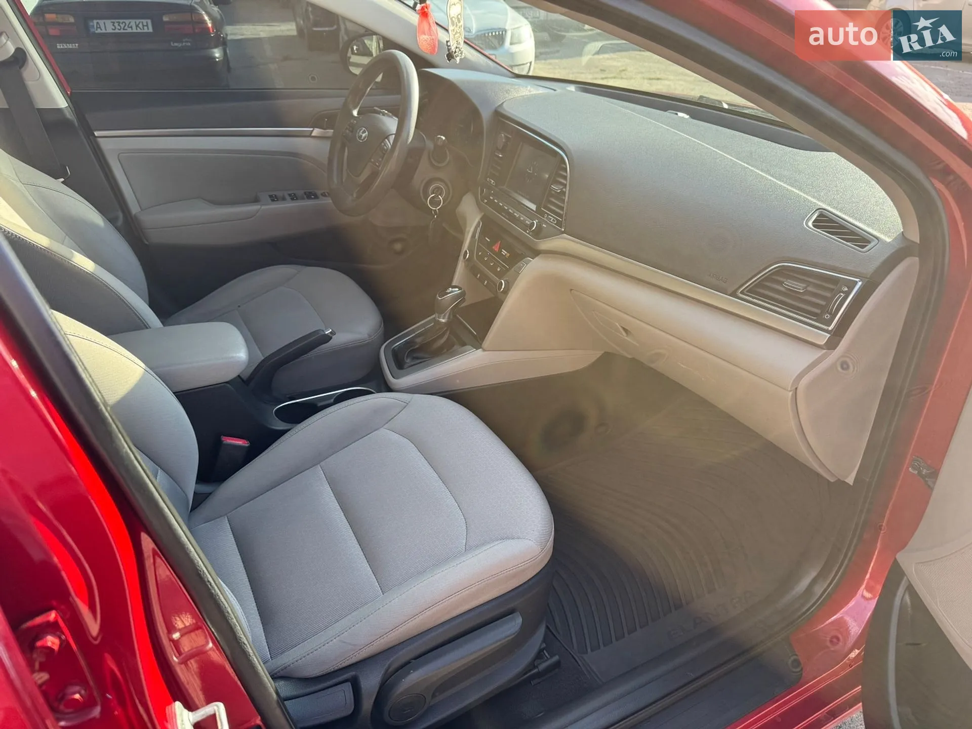 2016 Hyundai Elantra - мініатюра 14
