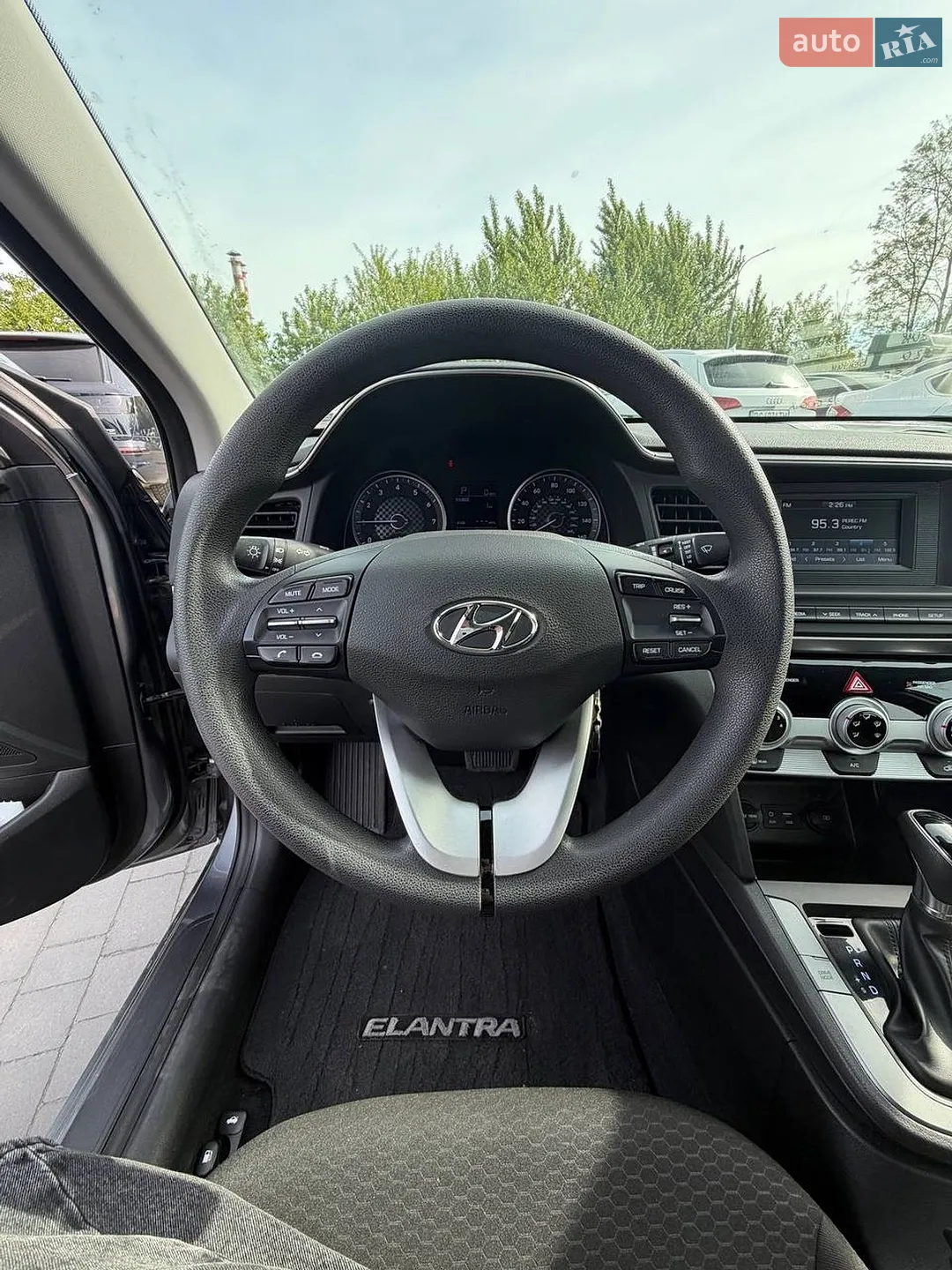 2018 Hyundai Elantra - мініатюра 13
