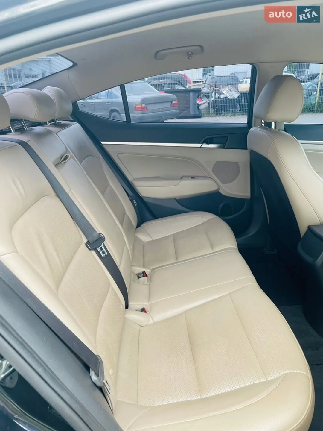 2019 Hyundai Elantra - мініатюра 25