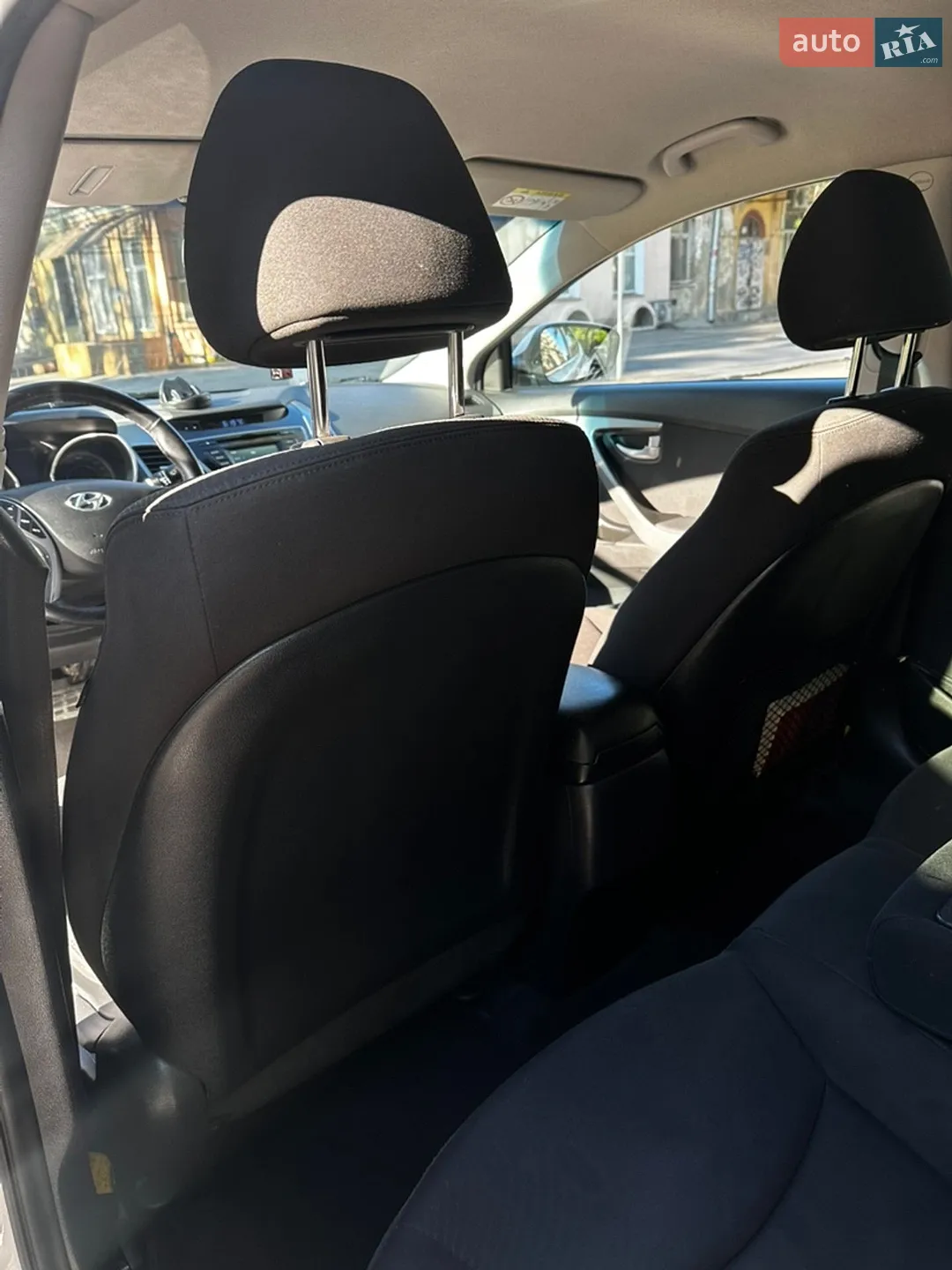 2015 Hyundai Elantra - мініатюра 11