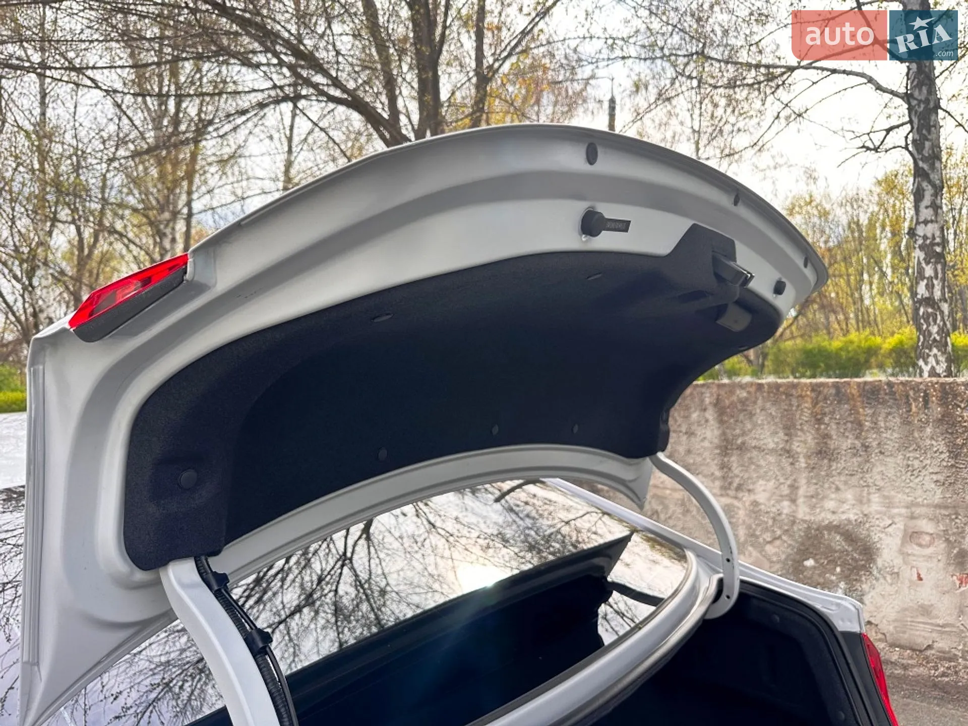 2019 Hyundai Elantra - мініатюра 19
