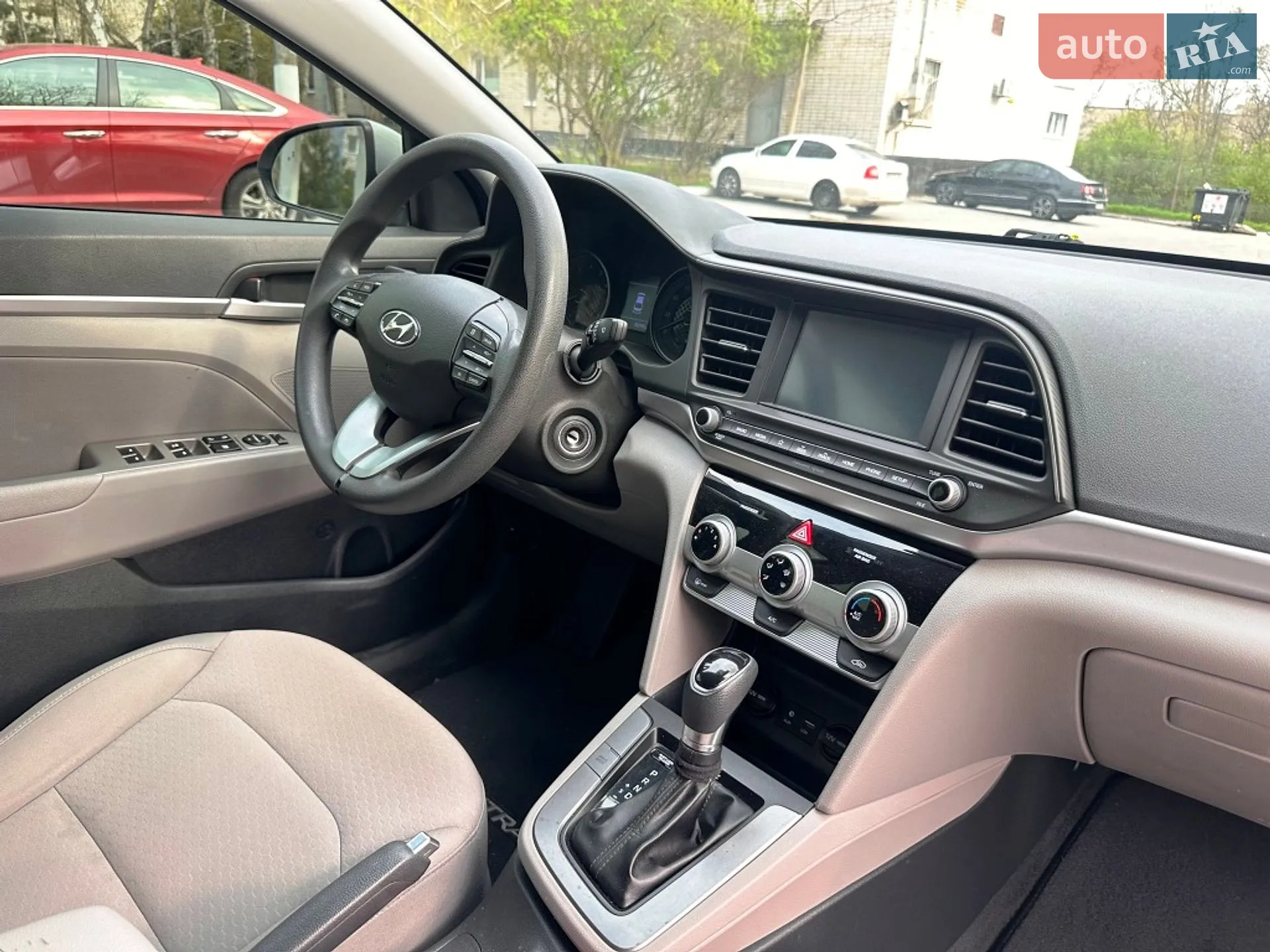 2019 Hyundai Elantra - мініатюра 27
