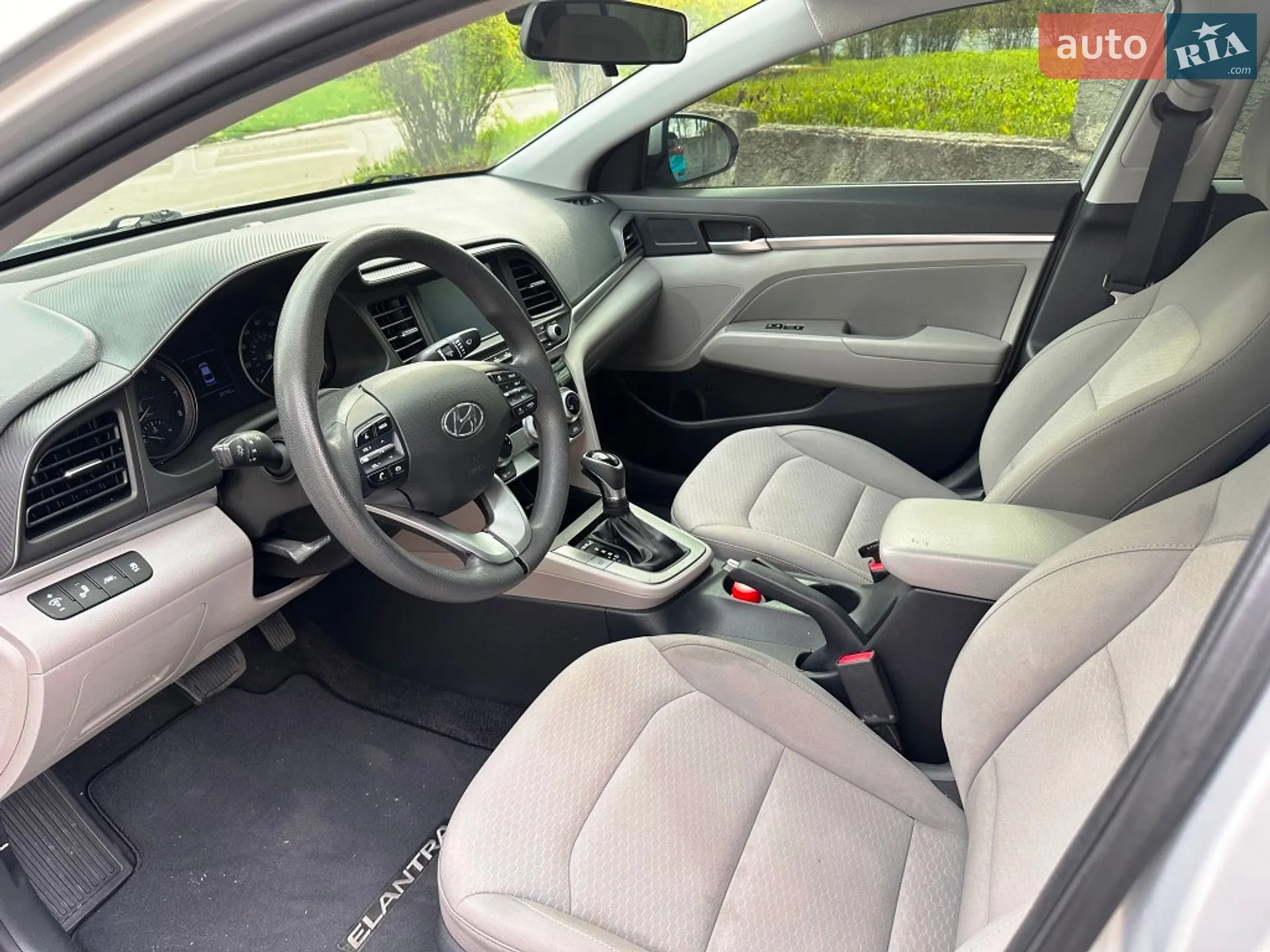 2019 Hyundai Elantra - мініатюра 29