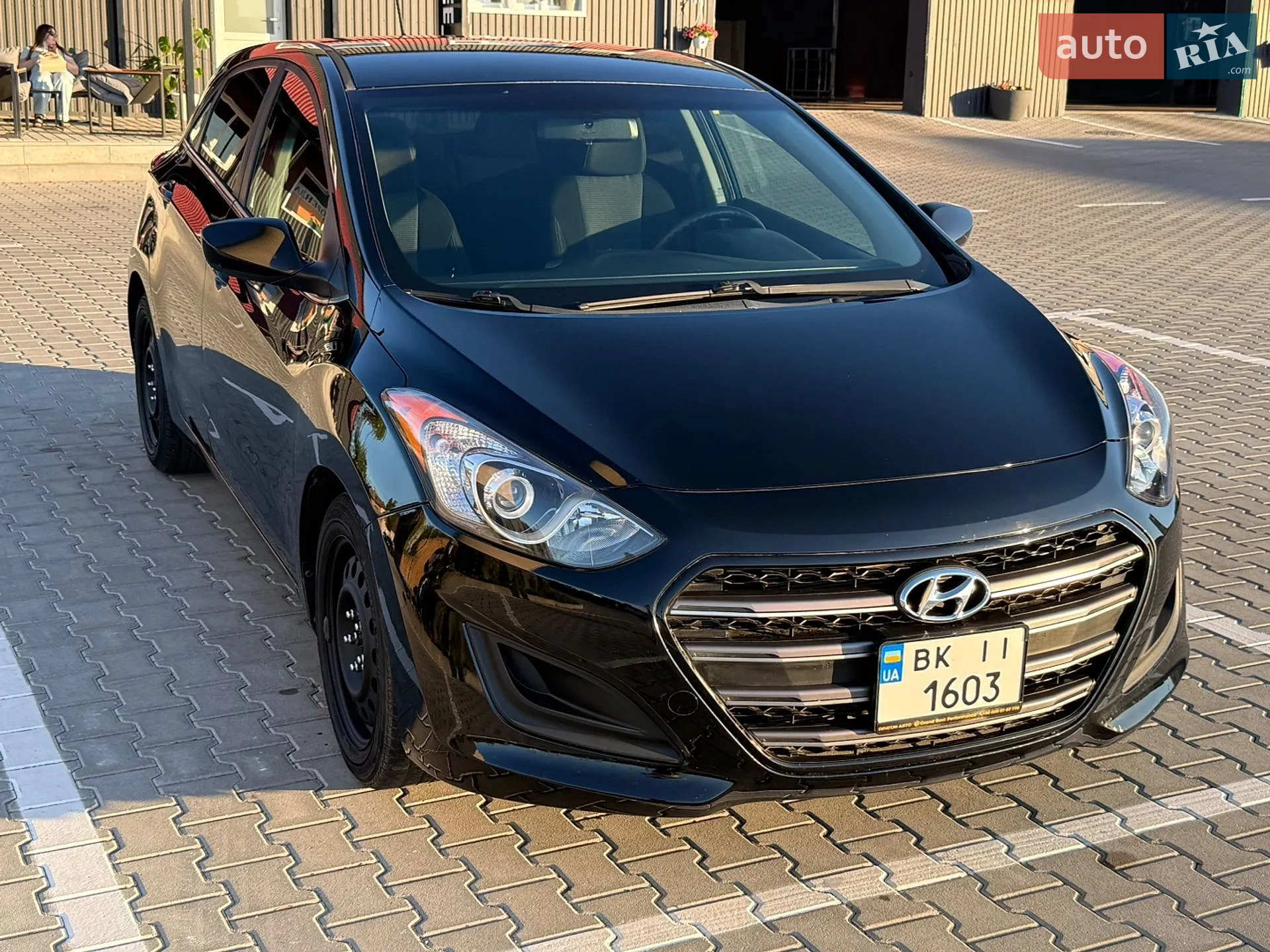 2016 Hyundai Elantra - мініатюра 2
