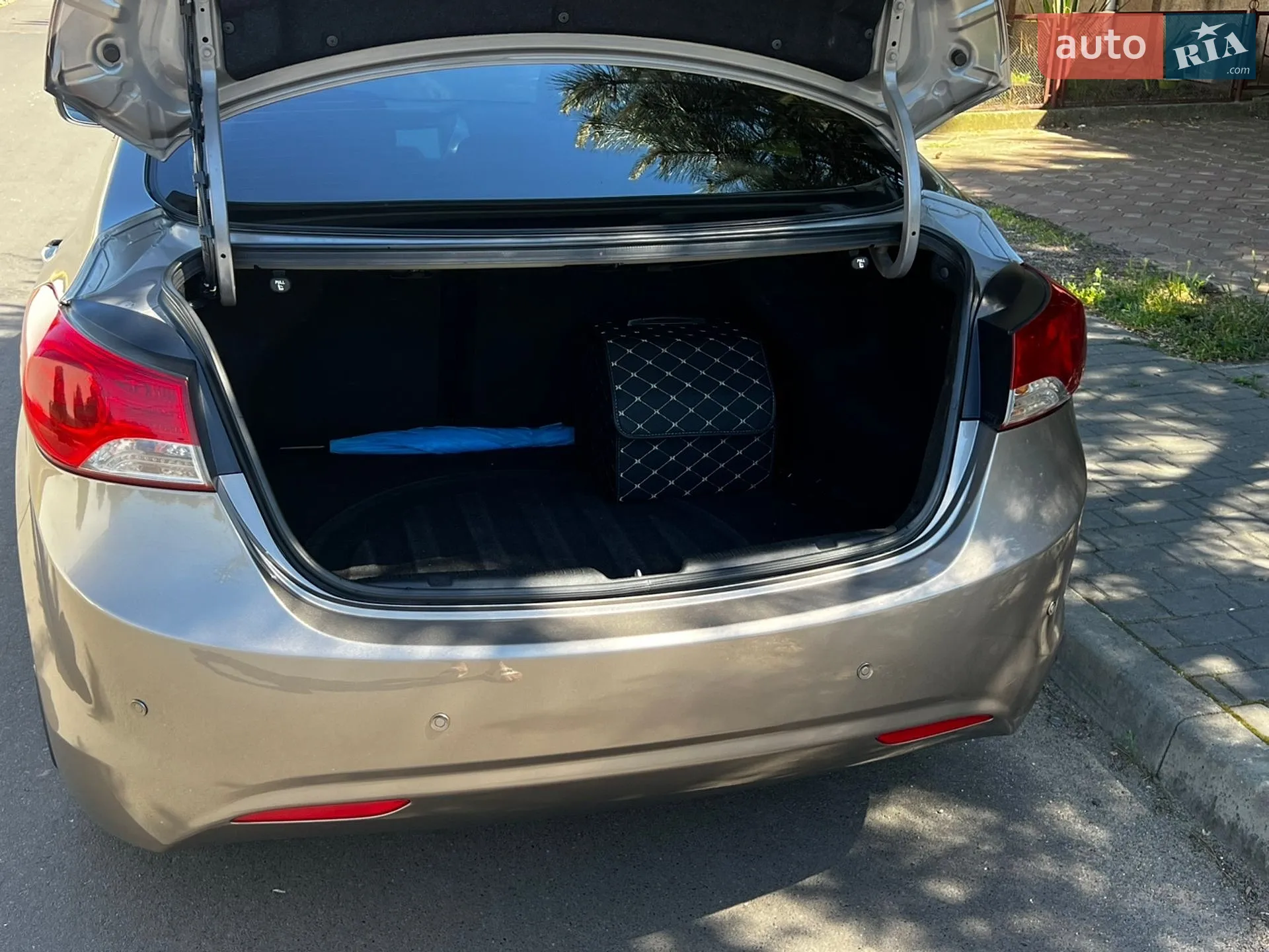 2012 Hyundai Elantra - мініатюра 16