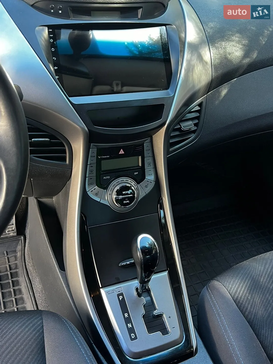 2012 Hyundai Elantra - мініатюра 13
