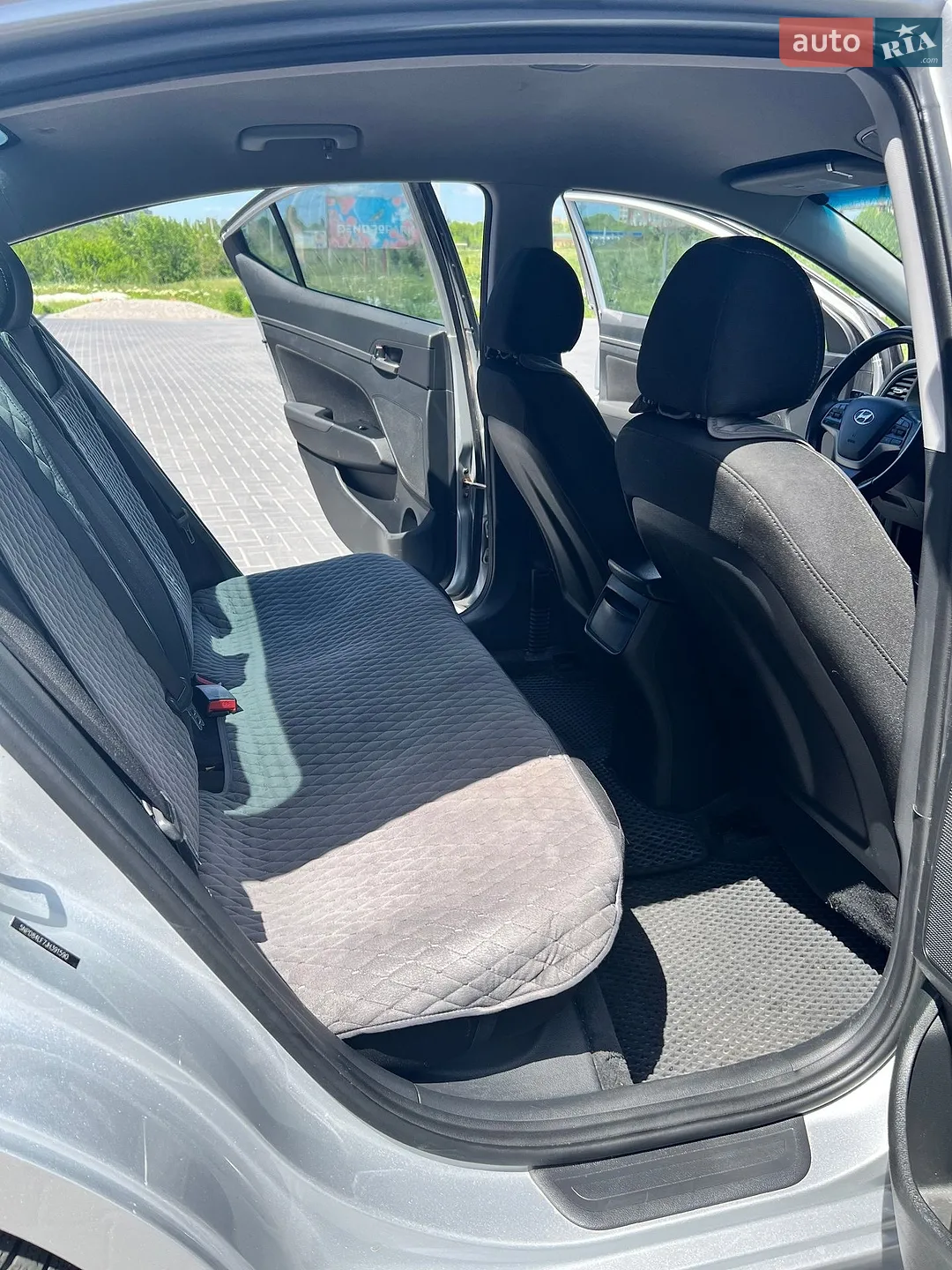 2018 Hyundai Elantra - мініатюра 20