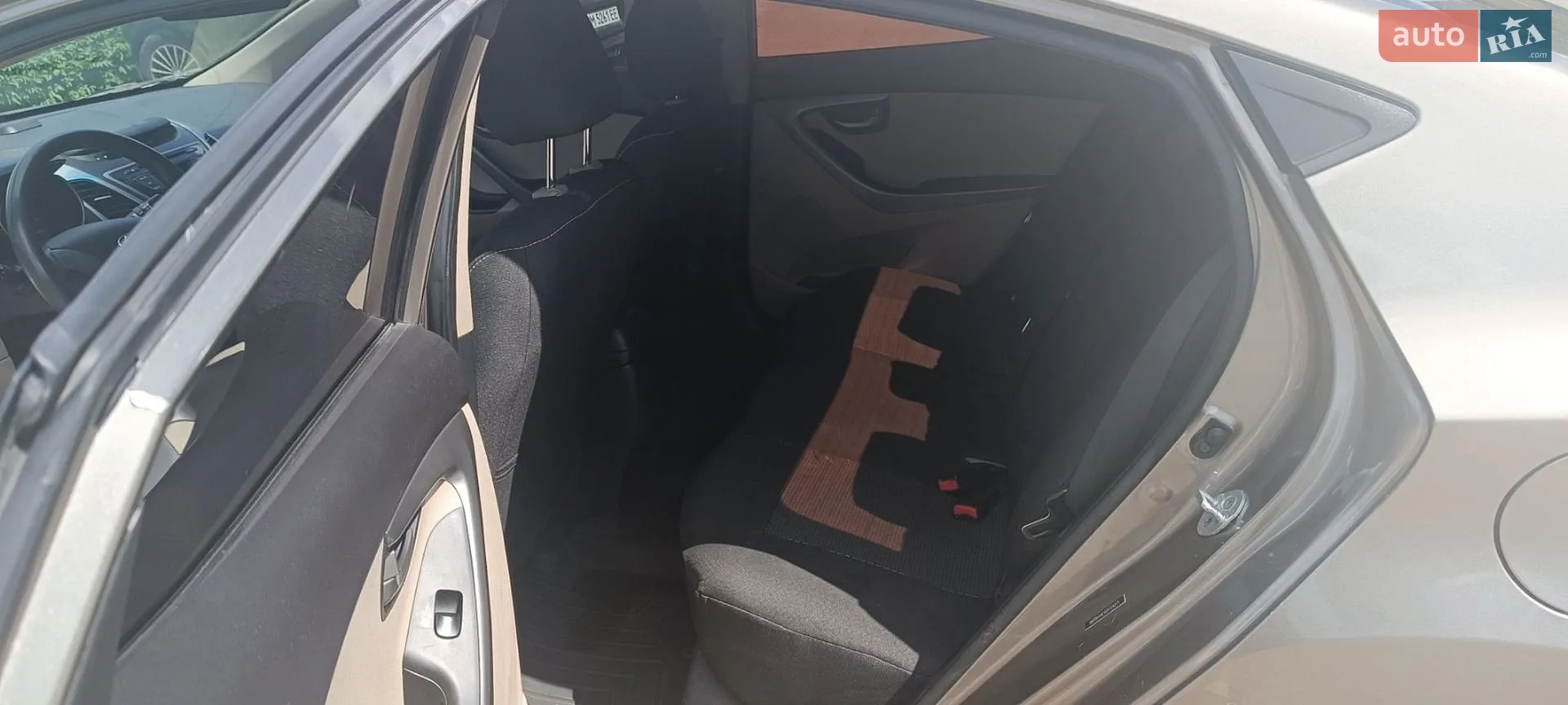 2015 Hyundai Elantra - мініатюра 9