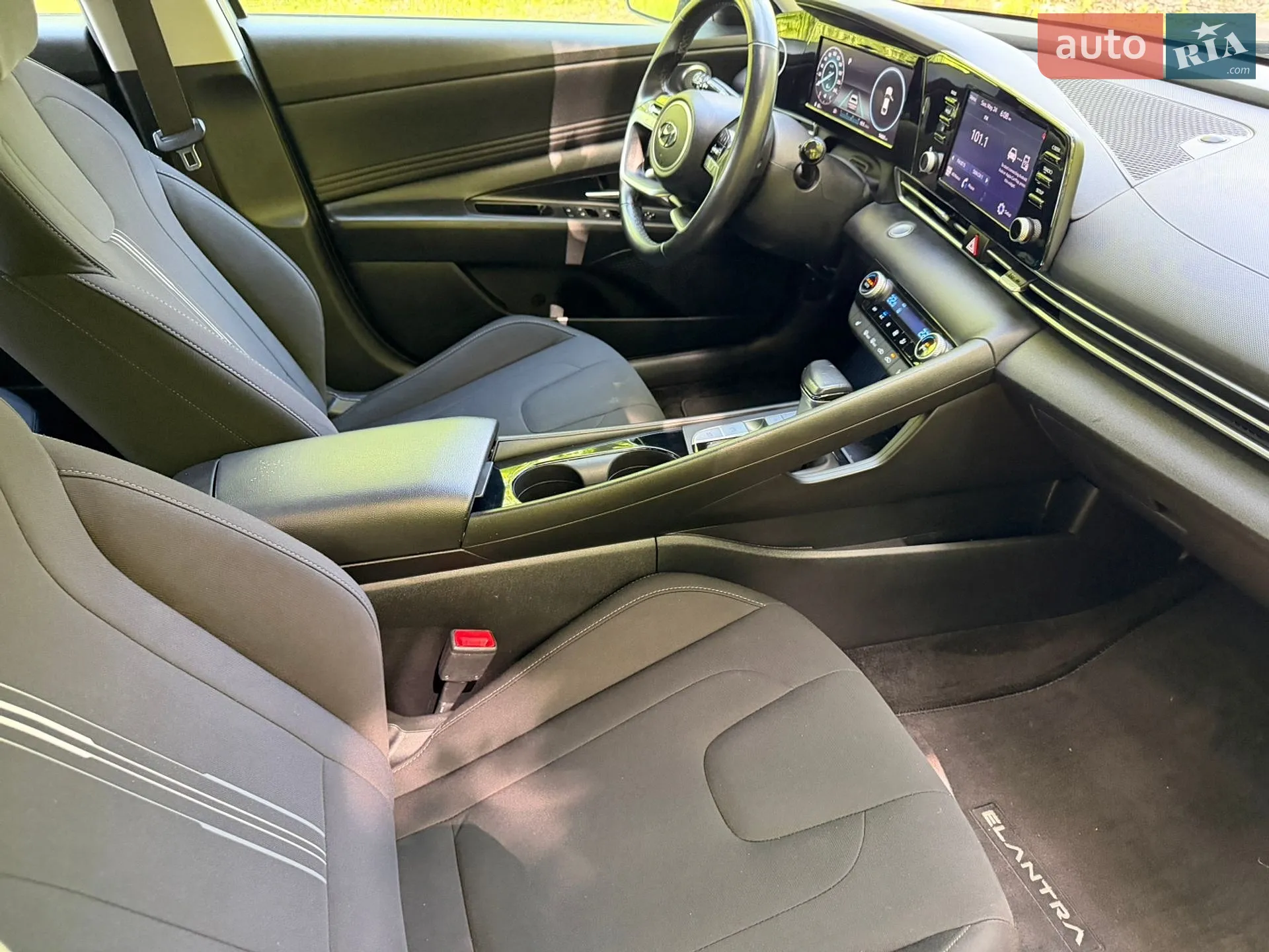 2021 Hyundai Elantra - мініатюра 19