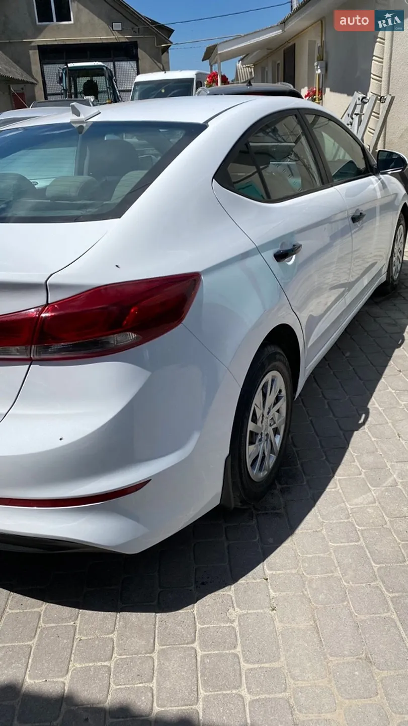 2017 Hyundai Elantra - мініатюра 15