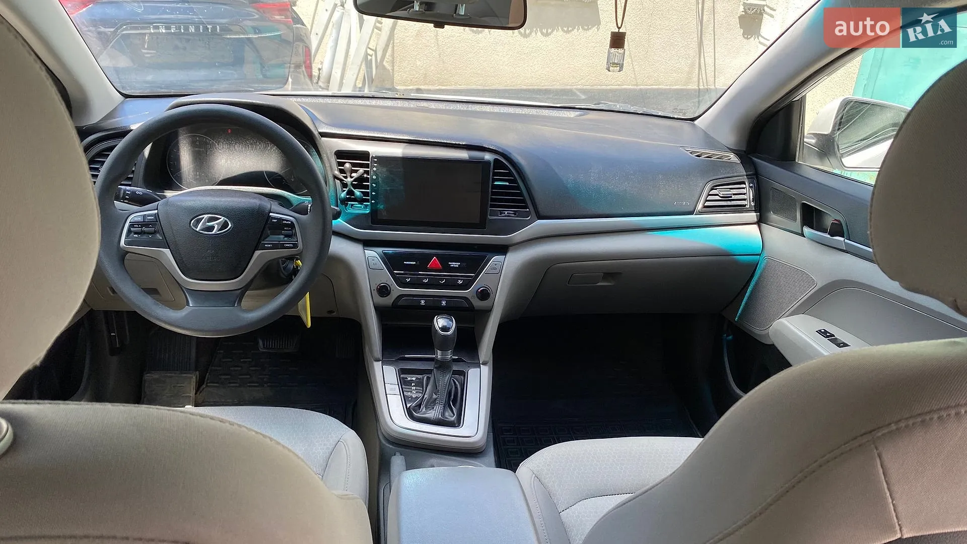 2017 Hyundai Elantra - мініатюра 23