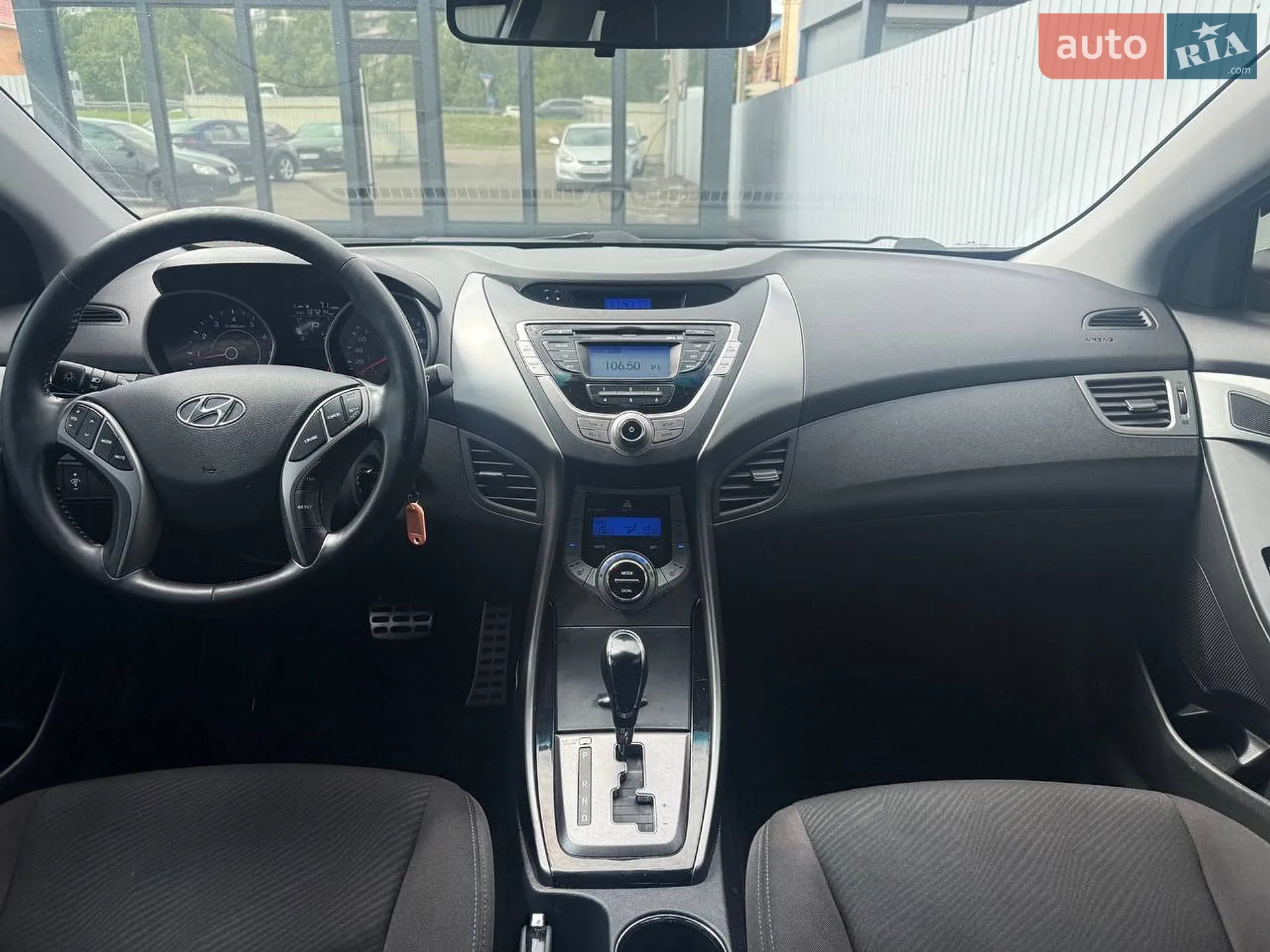 2013 Hyundai Elantra - мініатюра 13