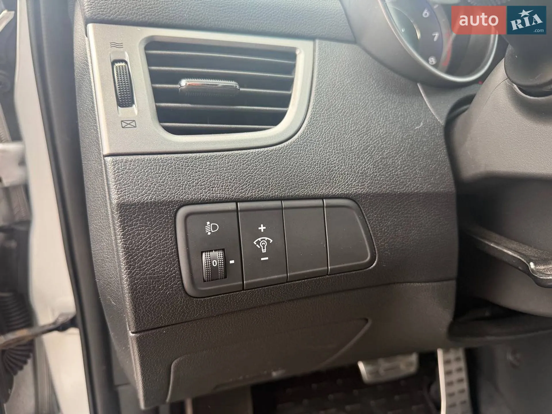 2013 Hyundai Elantra - мініатюра 17