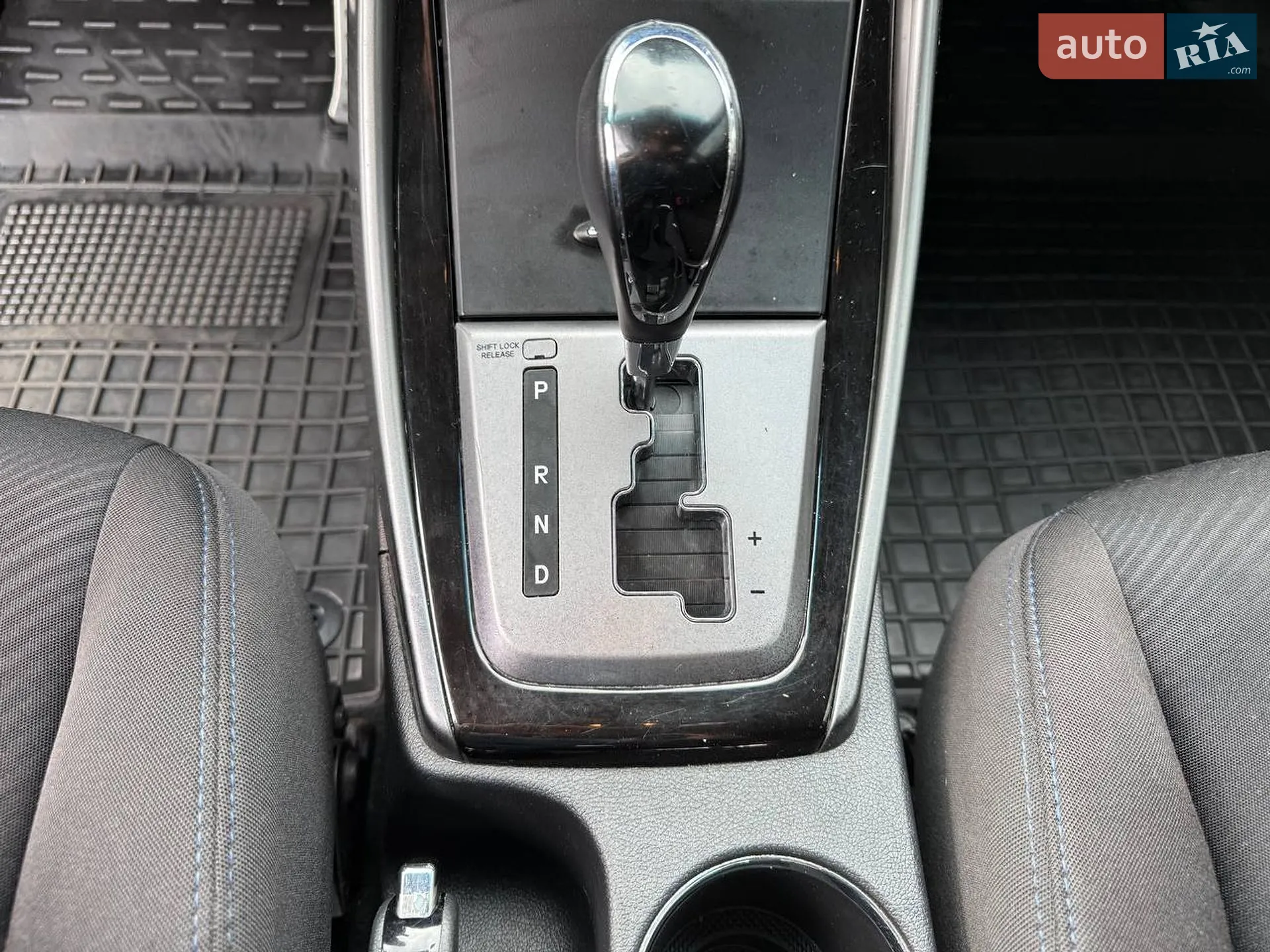 2013 Hyundai Elantra - мініатюра 24