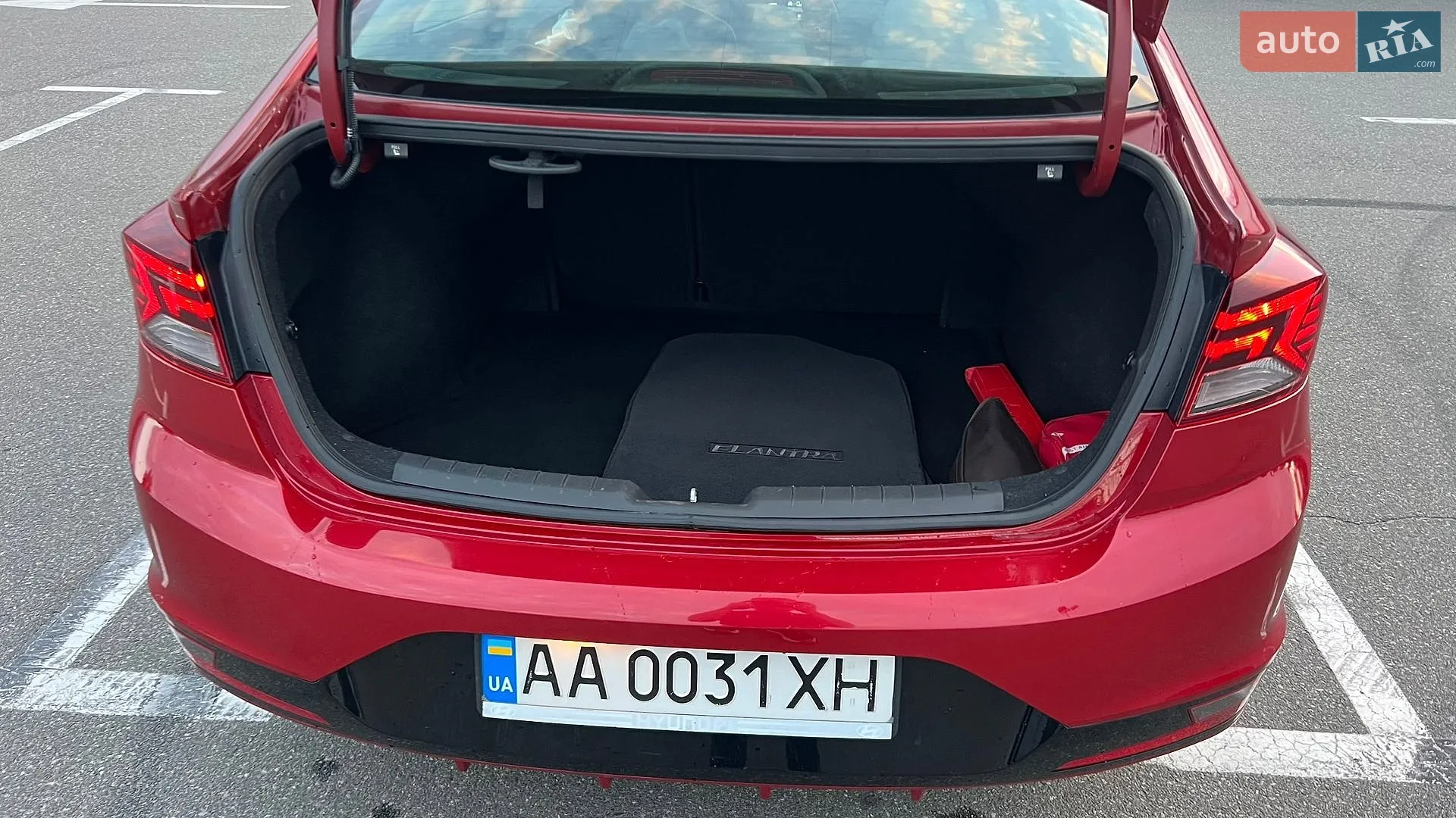 2019 Hyundai Elantra - мініатюра 14