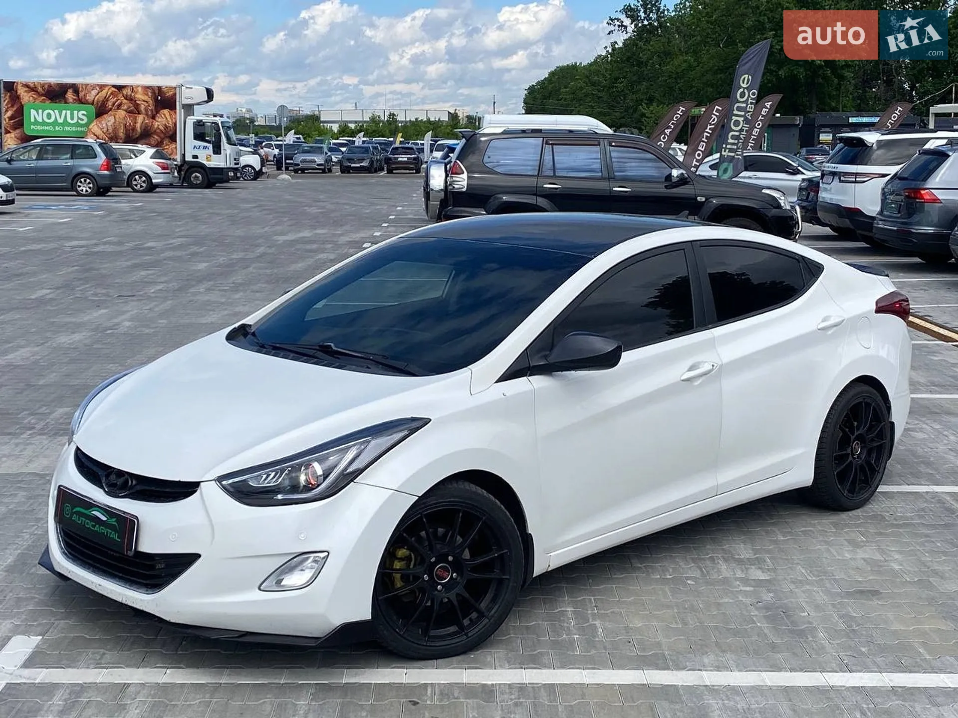 2013 Hyundai Elantra - мініатюра 3