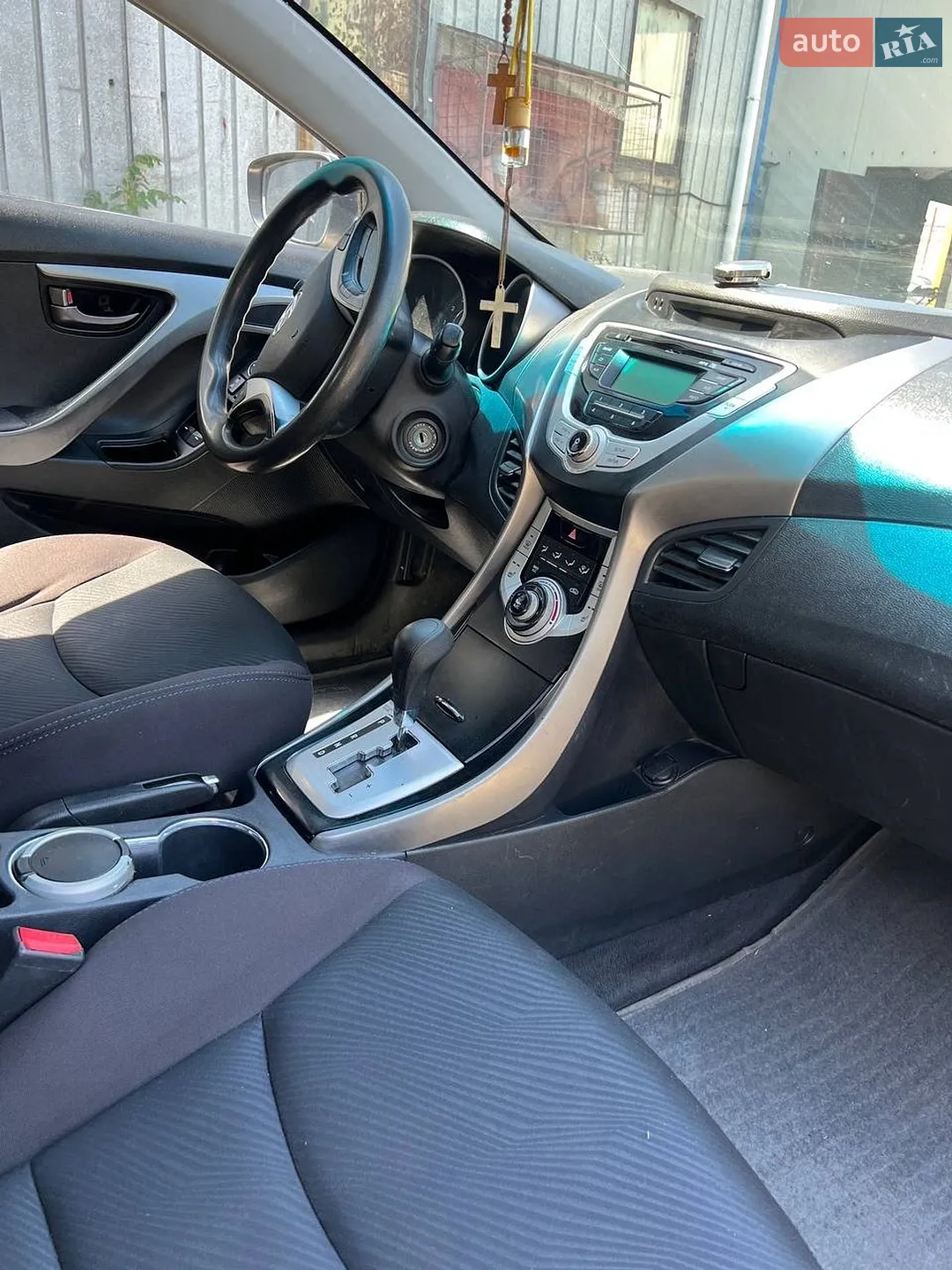 2011 Hyundai Elantra - мініатюра 9