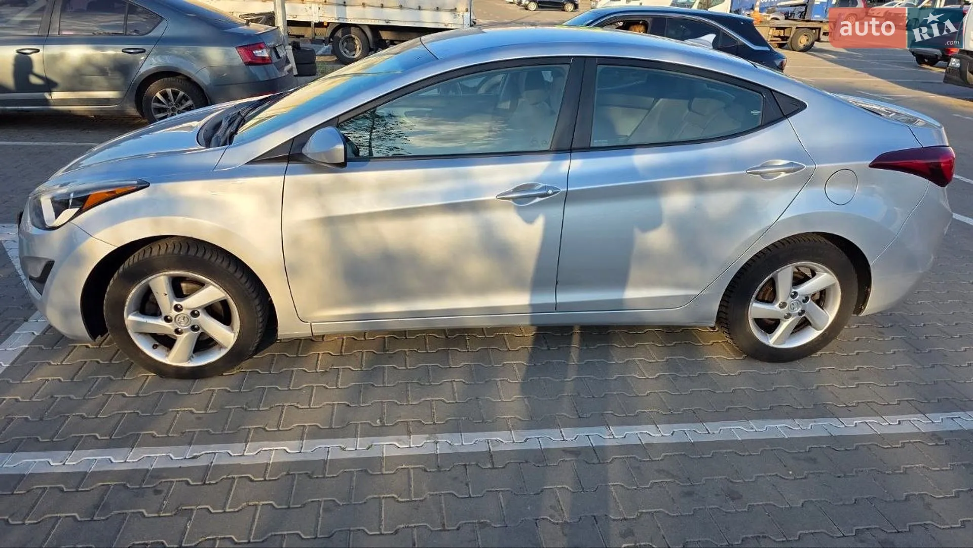 2014 Hyundai Elantra - мініатюра 2