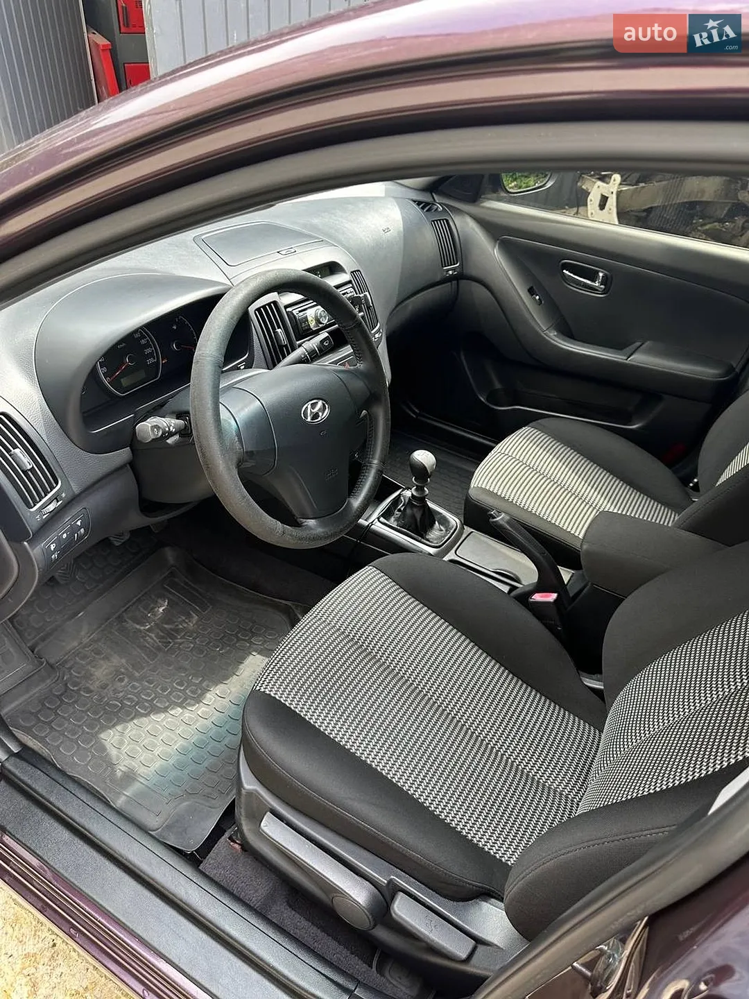 2010 Hyundai Elantra - мініатюра 19