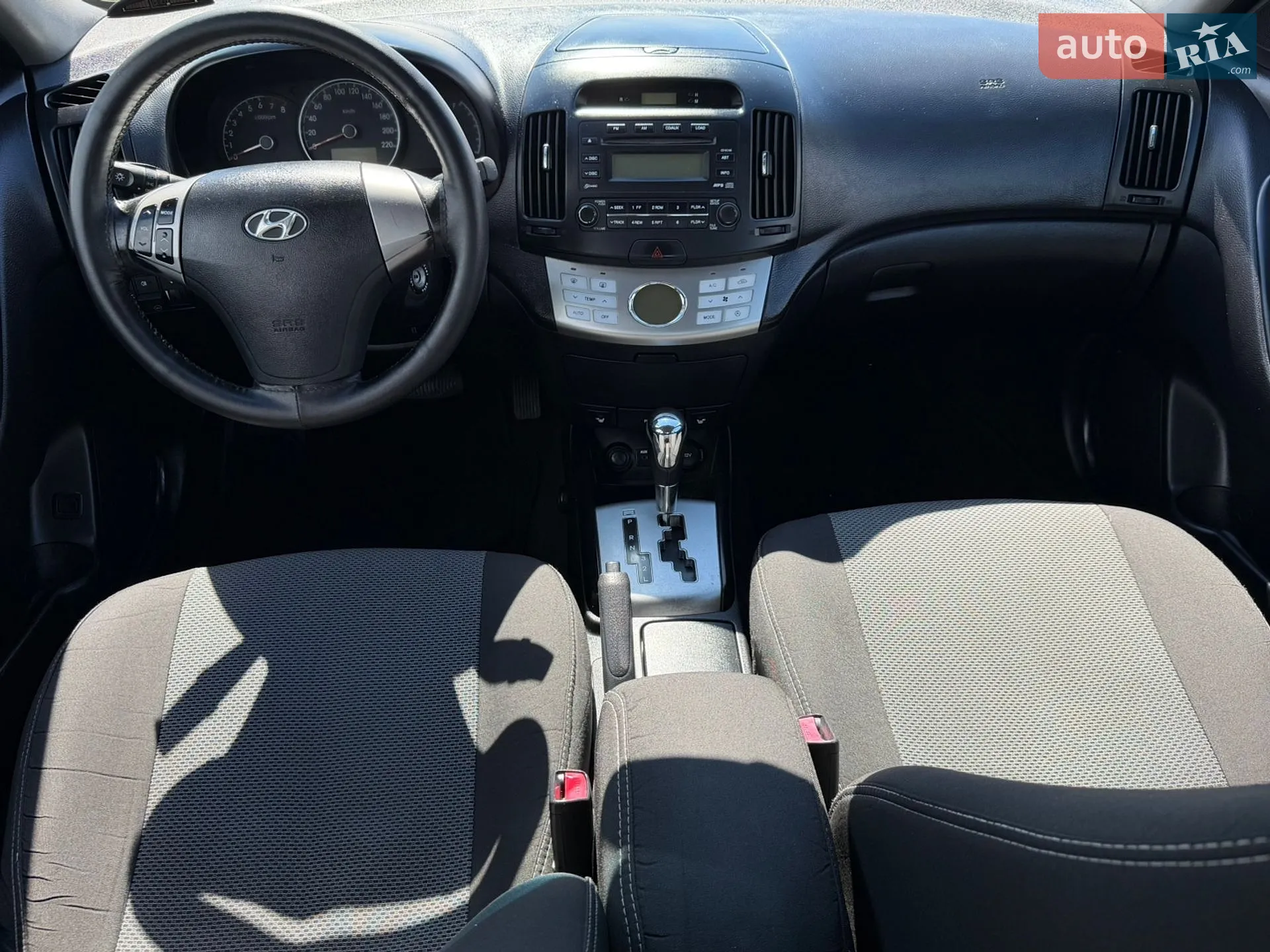 2010 Hyundai Elantra - мініатюра 20